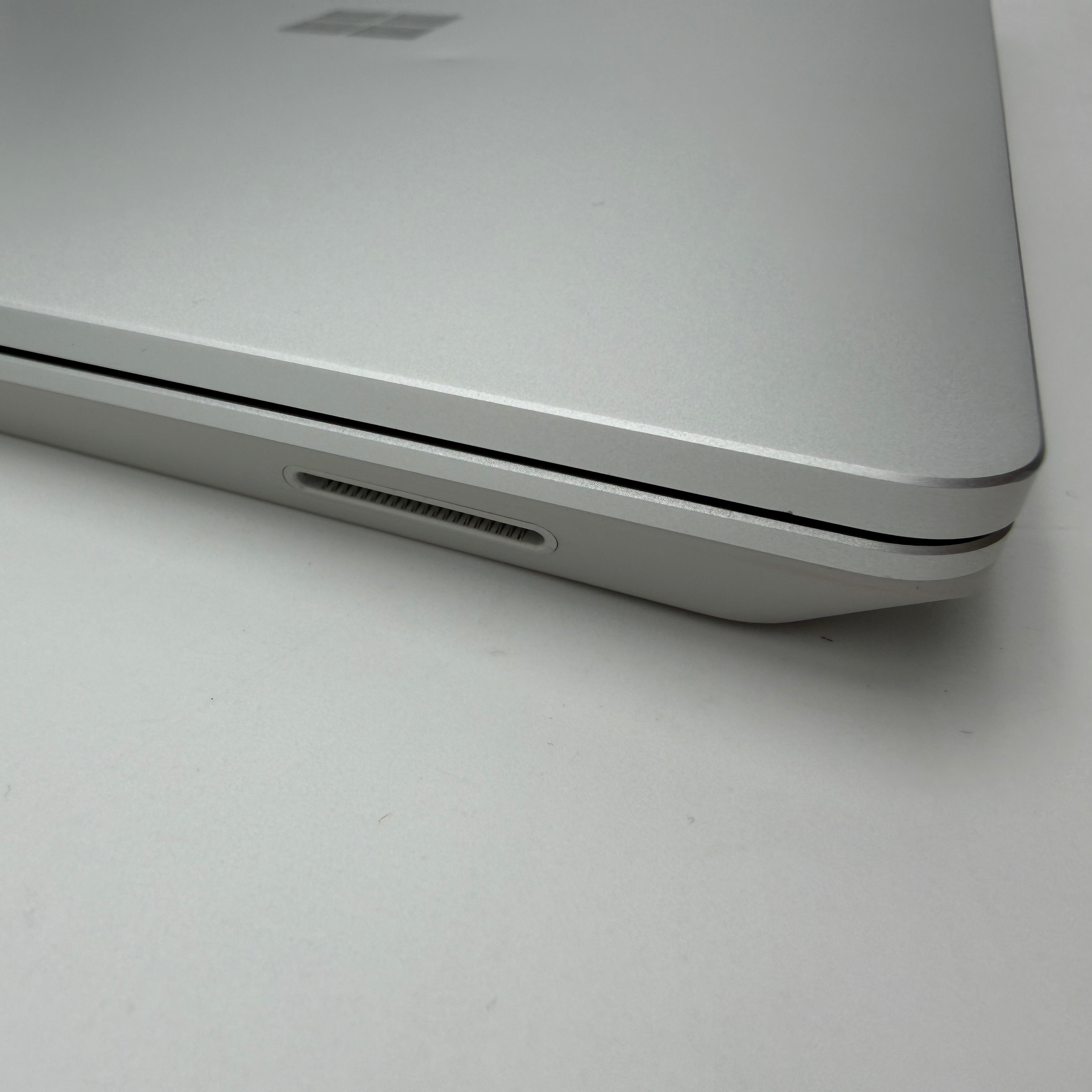 Microsoft Surface Laptop Go I5 1035G1 8GB 128GB SSD #PSW176