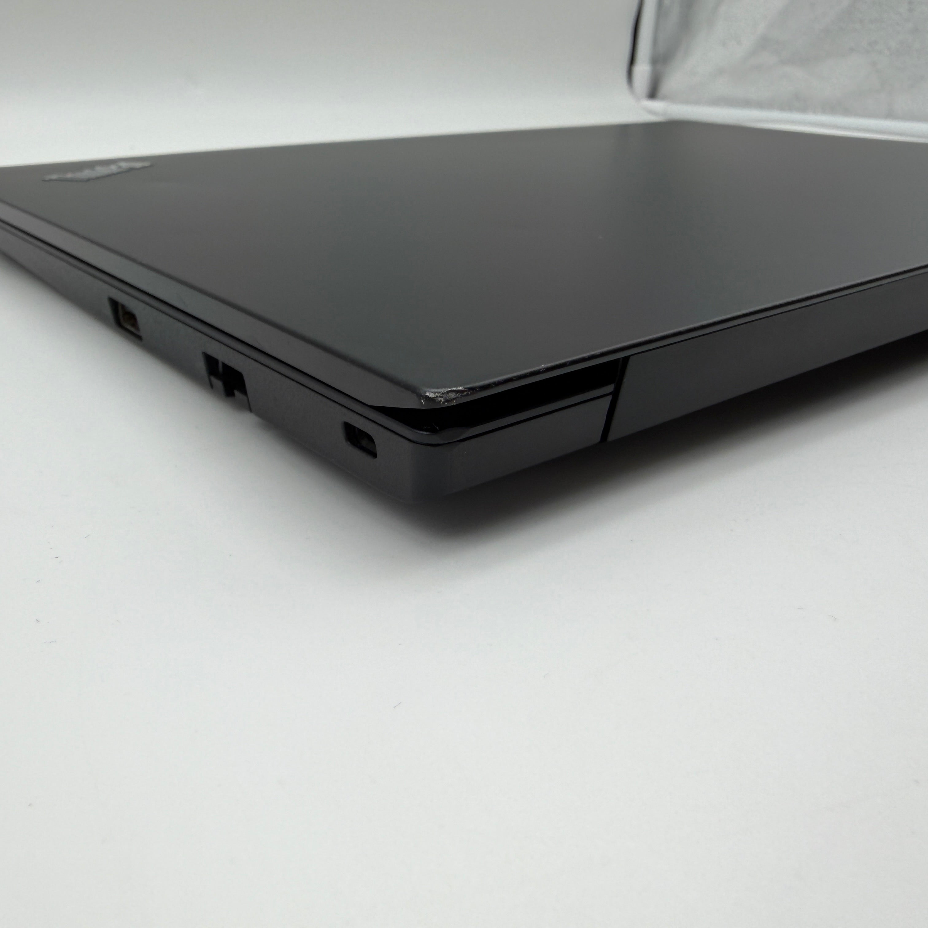 Lenovo Thinkpad E15 G4 Notebook i7-1255U 1,7 GHz 16GB 512GB SSD Spanisch MwSt.