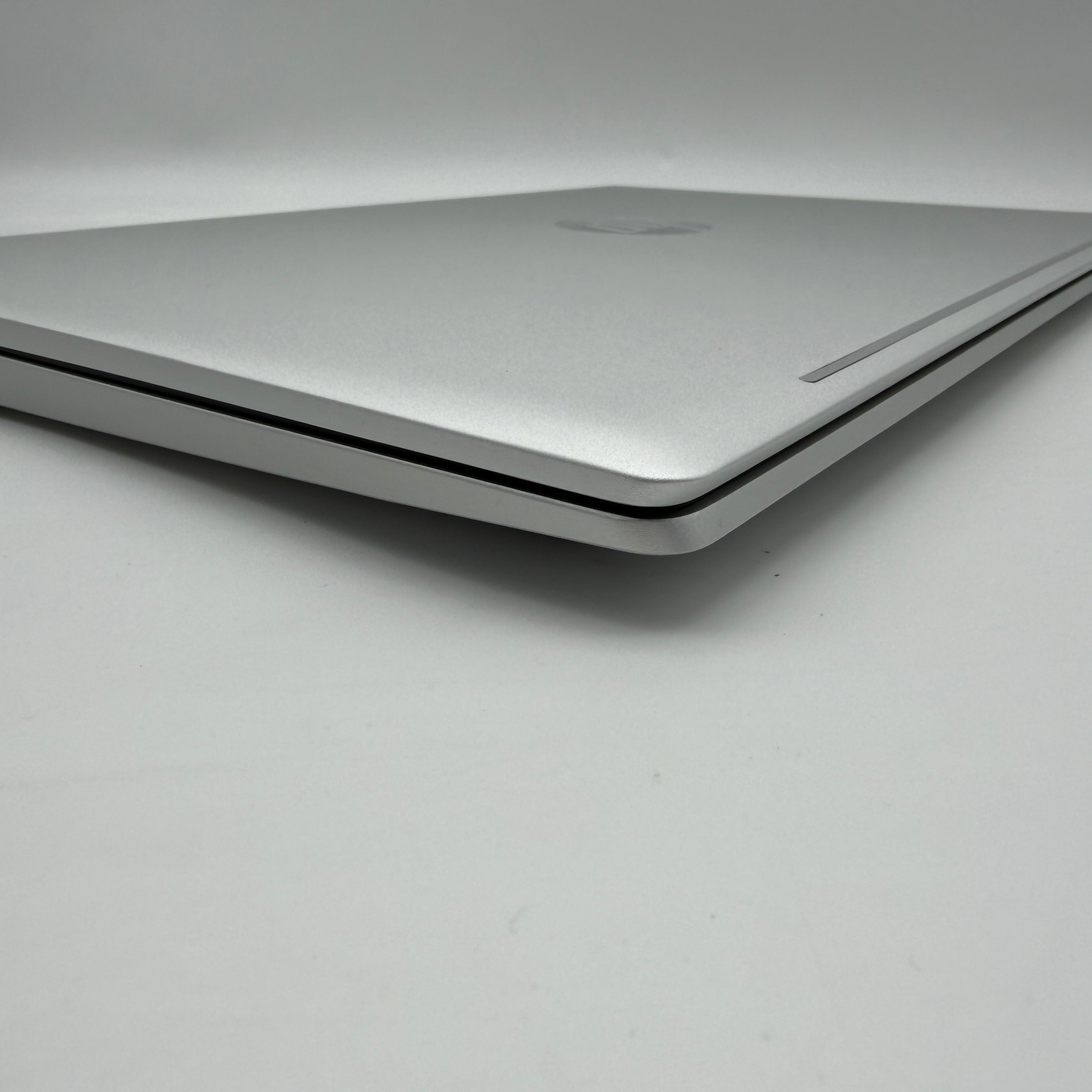 HP ProBook 450 15,6" G8 2,8GHz i7-1165G7 16GB 512GB MwSt. Spanisch PSW194