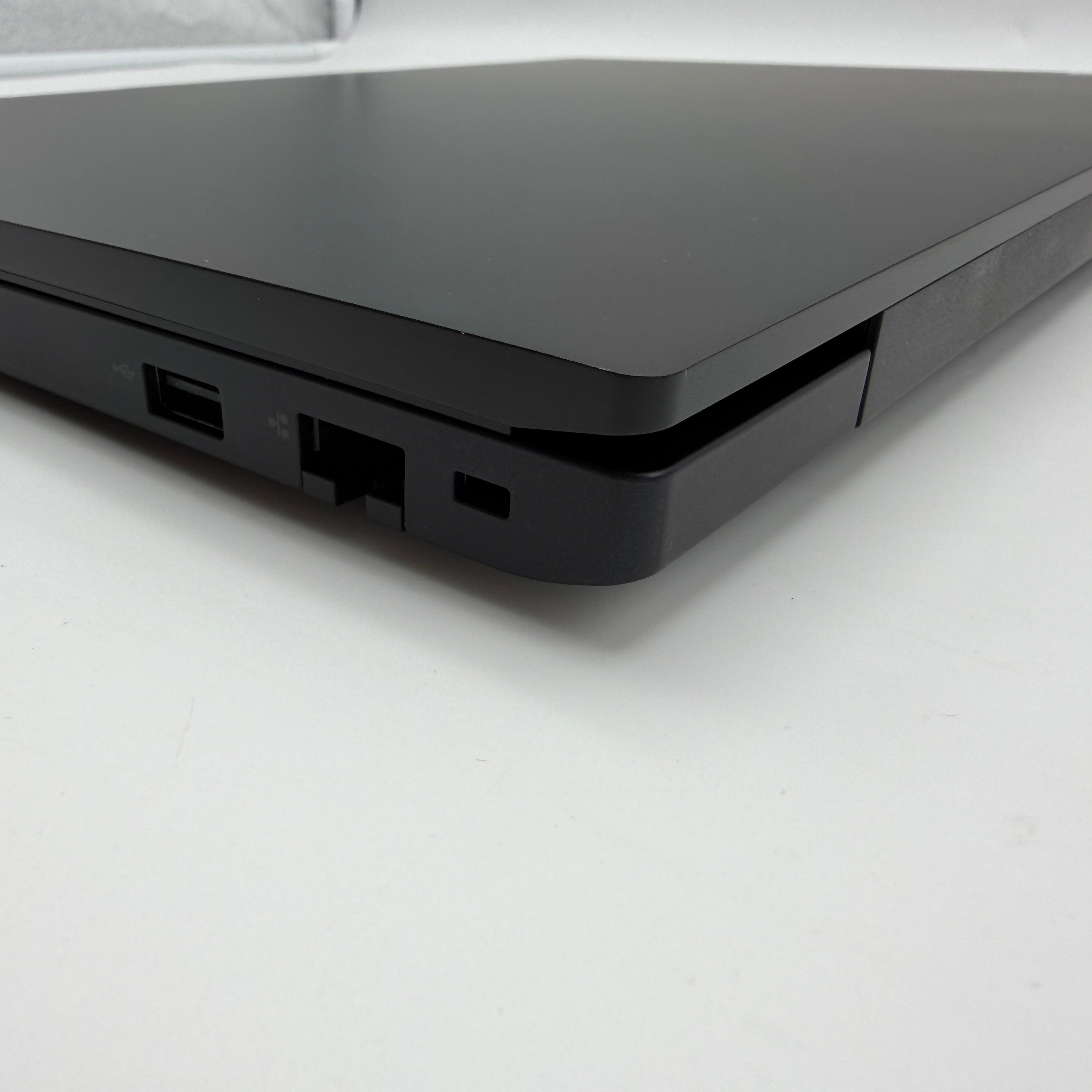 Lenovo Thinkpad E16 G1 i7-1355U 1,7 GHz 16GB 512GB Spanisch MwSt. #PSW199