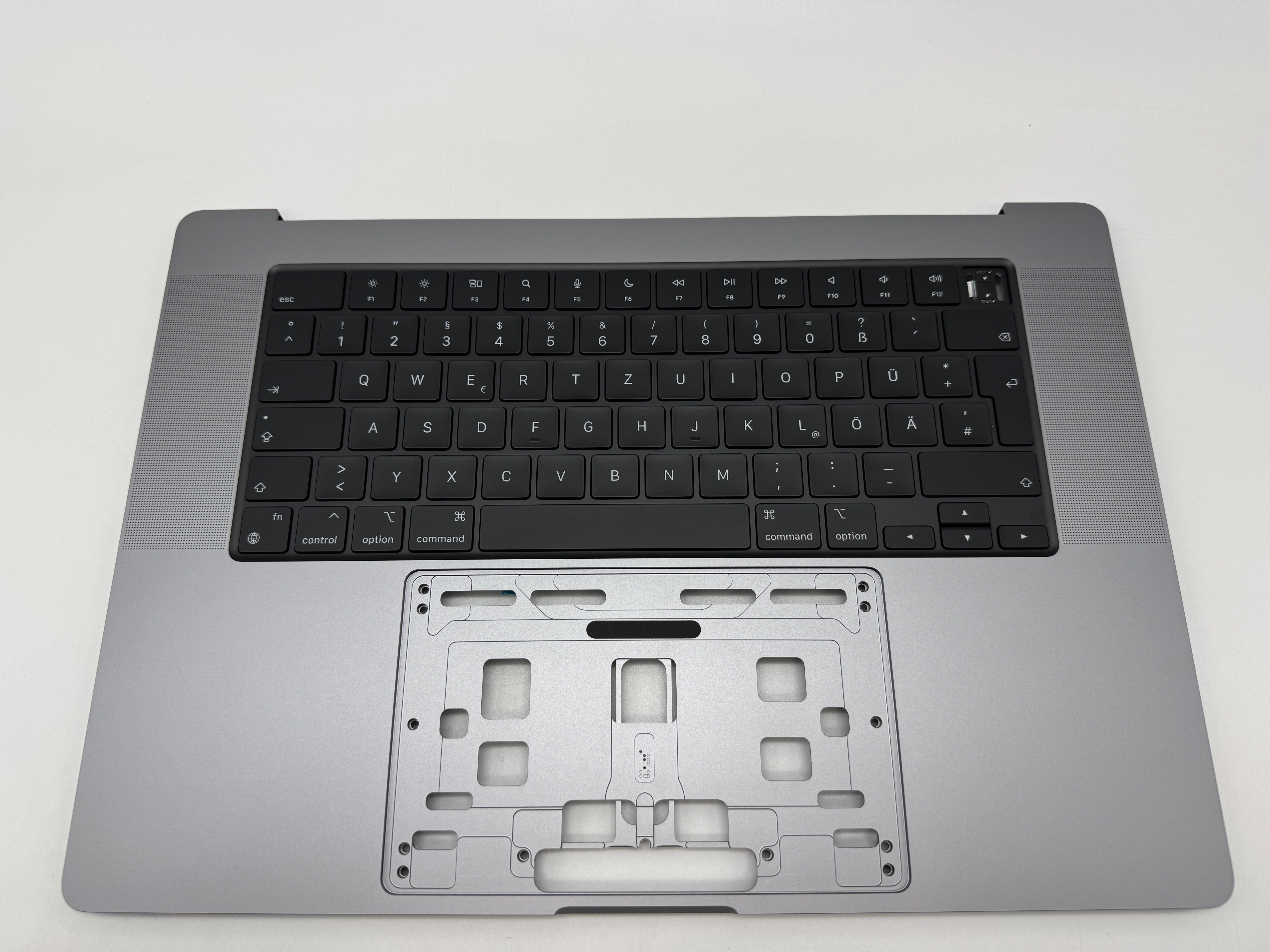 Macbook Pro 16" 2021 A2485 Topcase QWERTZ Tastatur Silber Spacegrau
