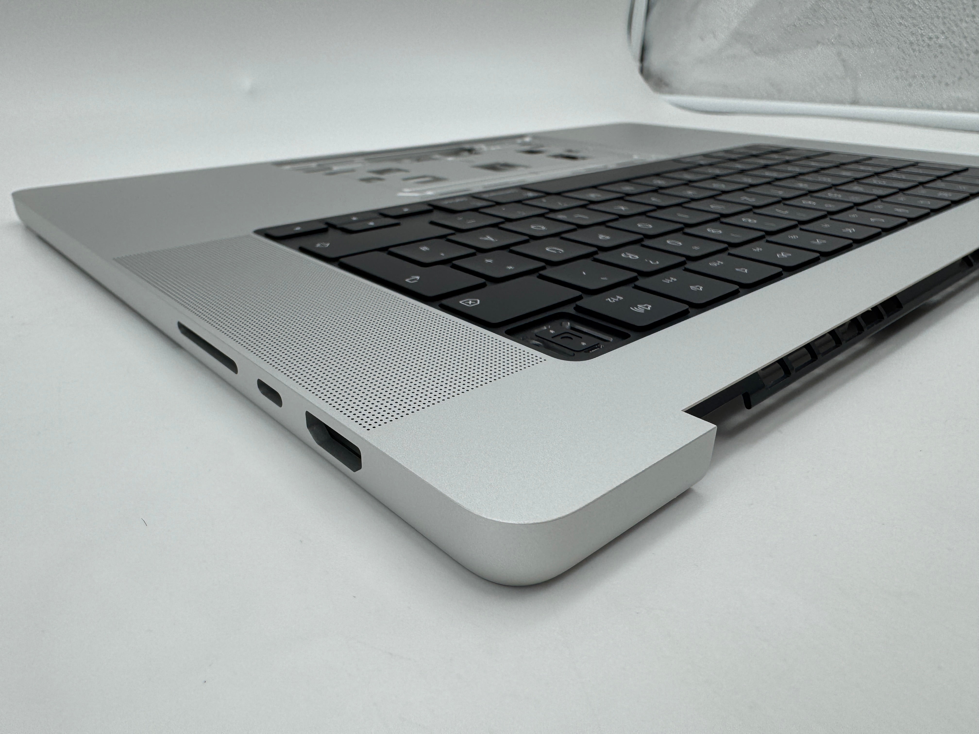 Macbook Pro 16" 2021 A2485 Topcase QWERTZ Tastatur Silber Spacegrau