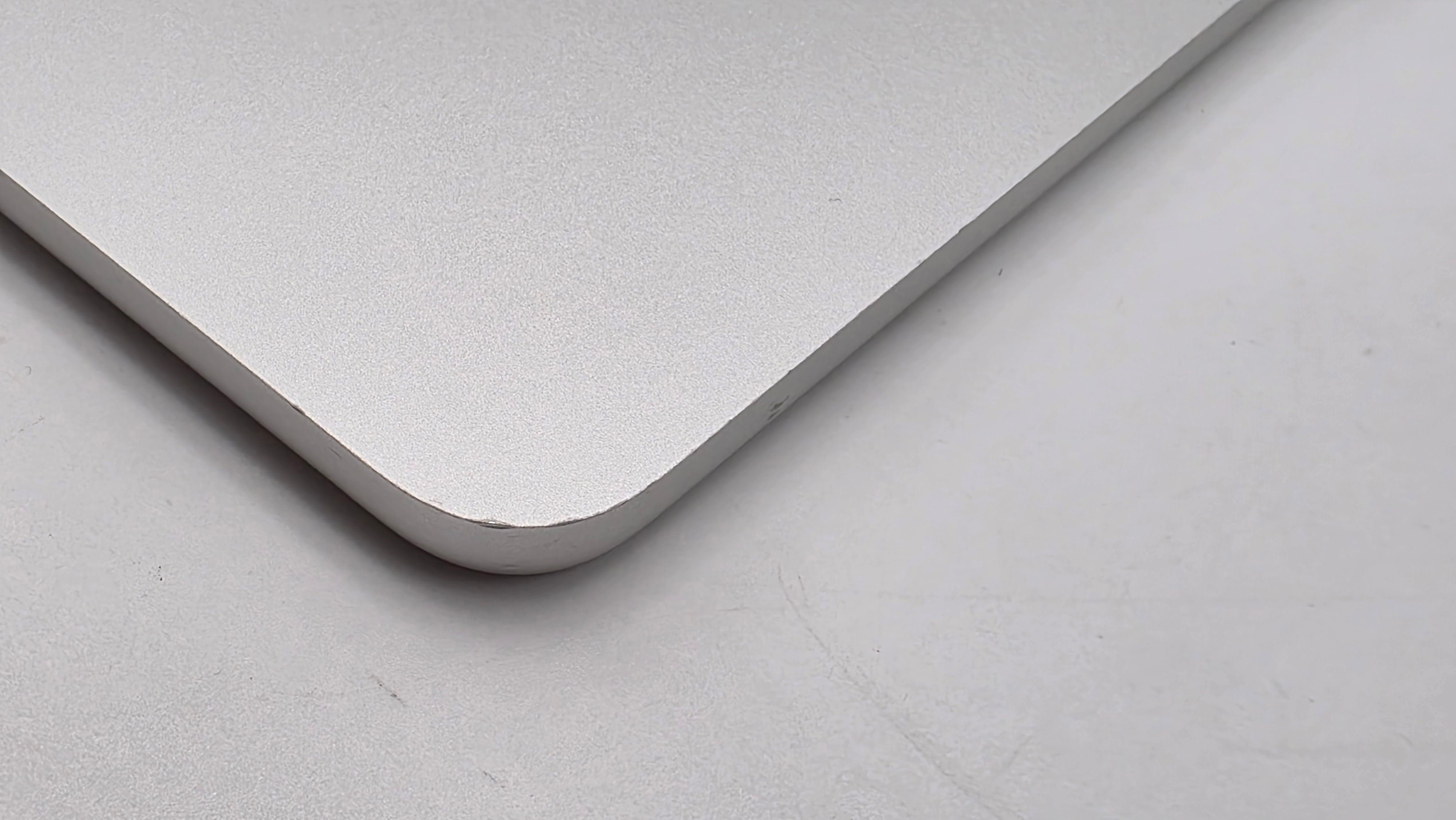 MacBook Air 13" 2022 A2681 Topcase Tastatur Silber inkl Akku #T906