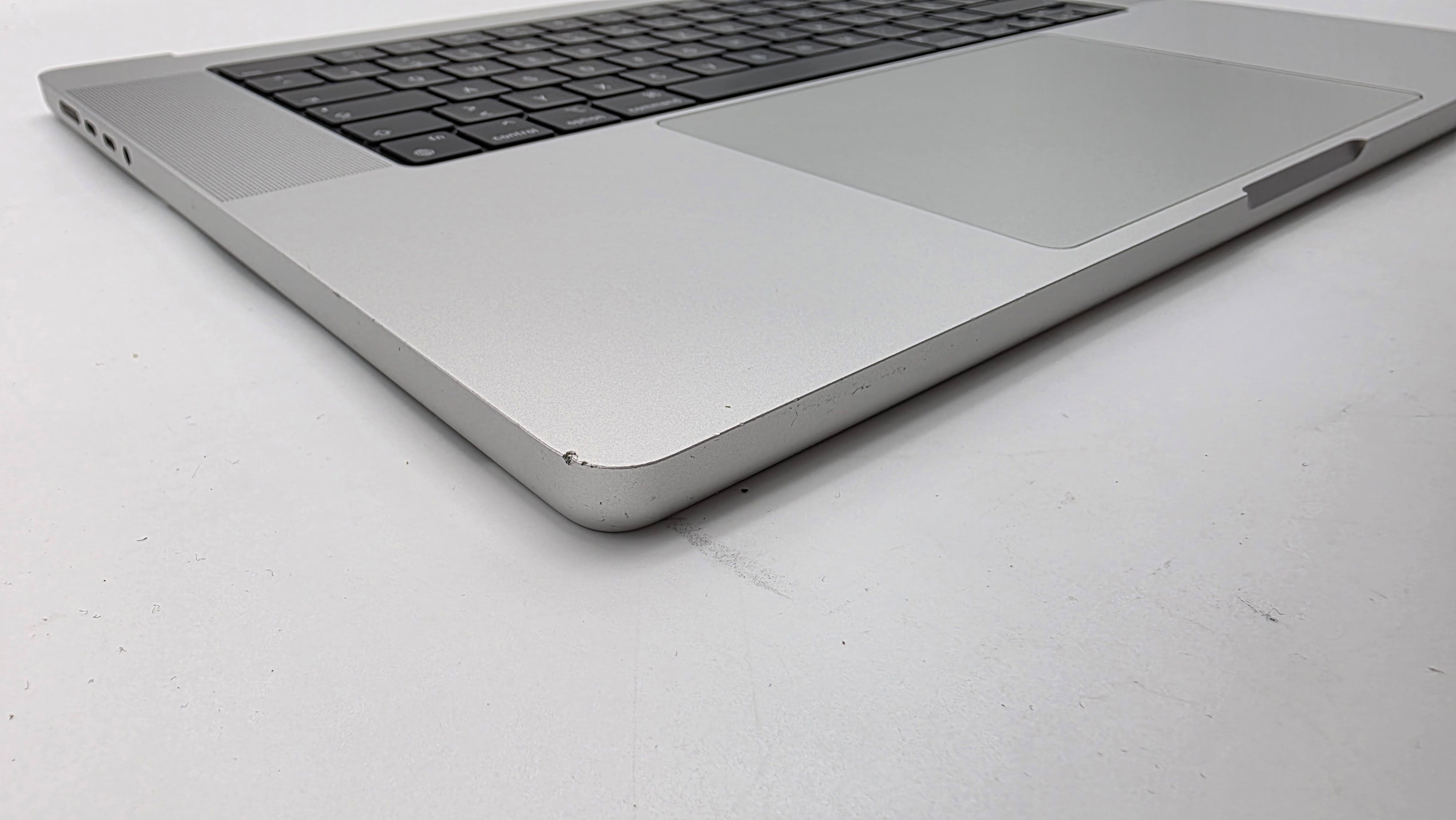 Macbook Pro 16" 2021 A2485 Topcase QWERTZ Tastatur Trackpad Silber #T920