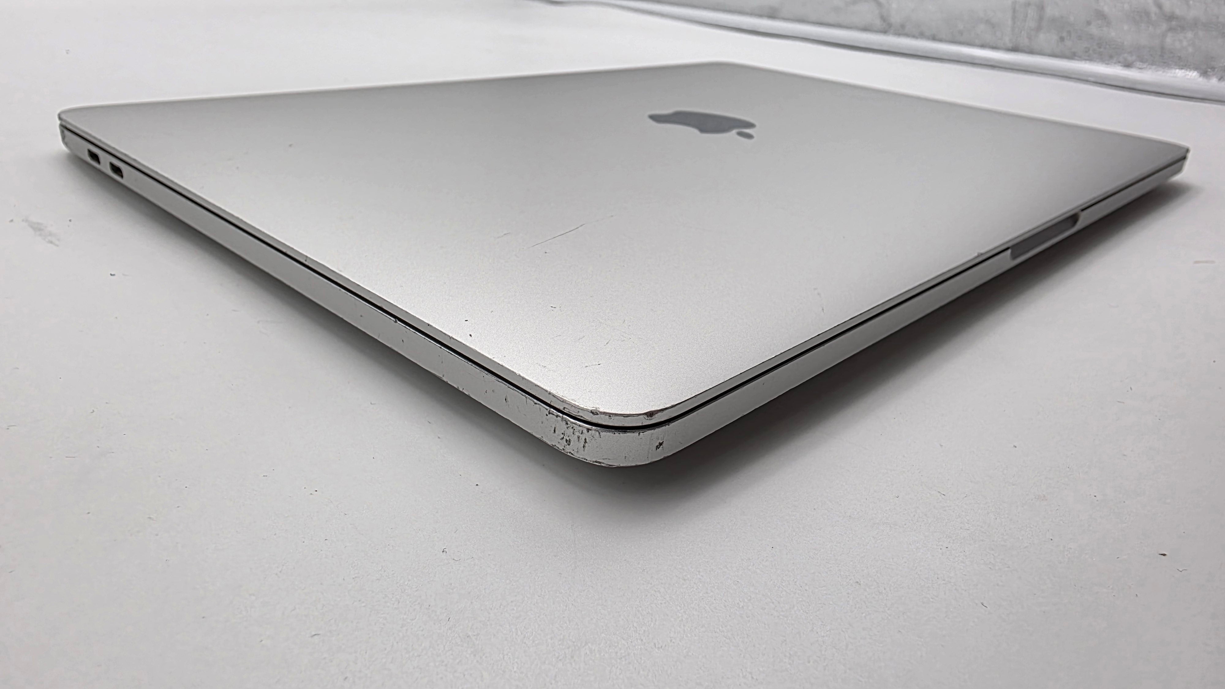 Macbook Pro 13" A2251 2020 2,3GHz i7 32GB 512GB Silber #PS153 MwSt