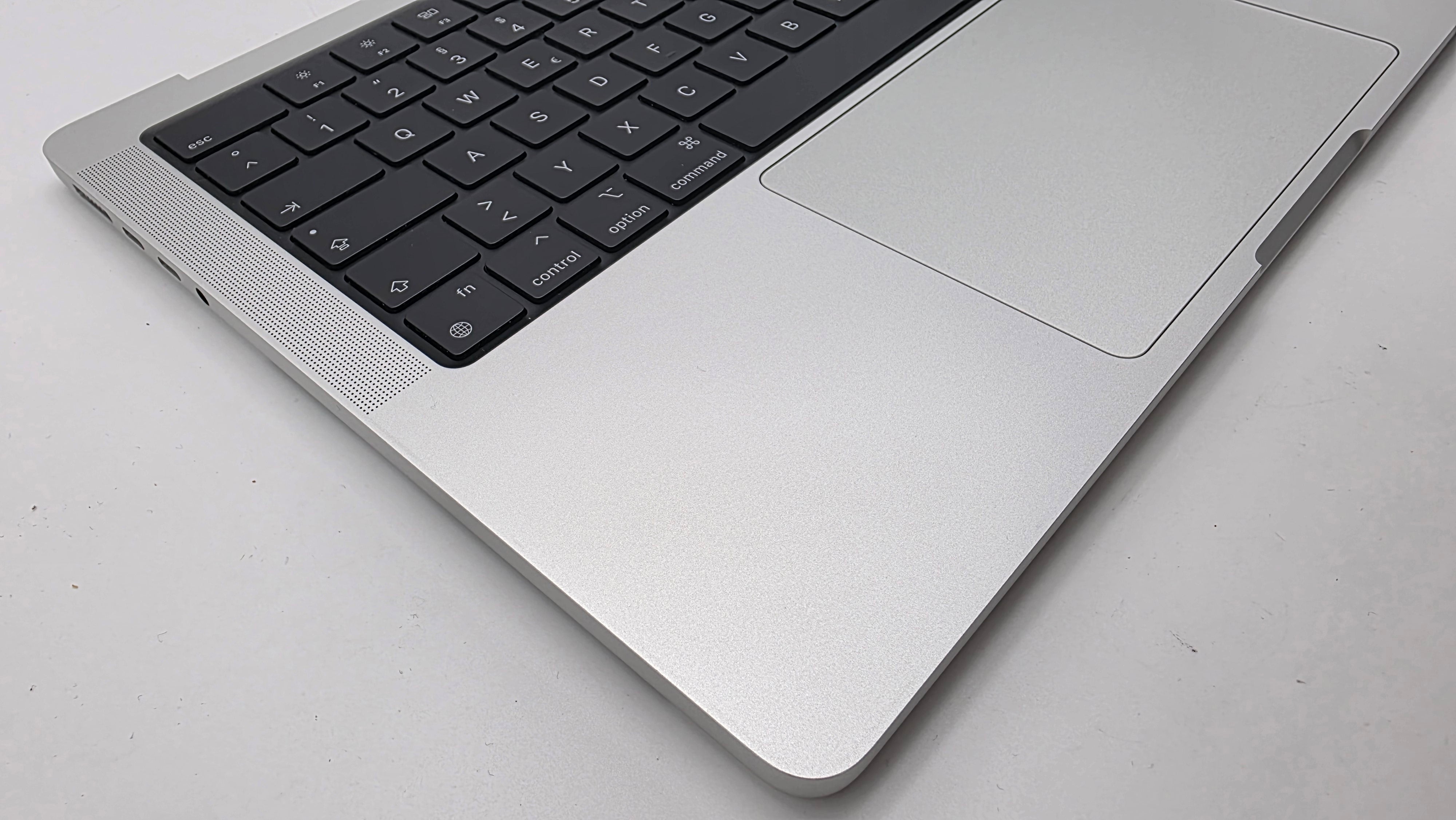 Macbook Pro 14" 2023 A2779 Topcase QWERTZ Tastatur Silber #T951