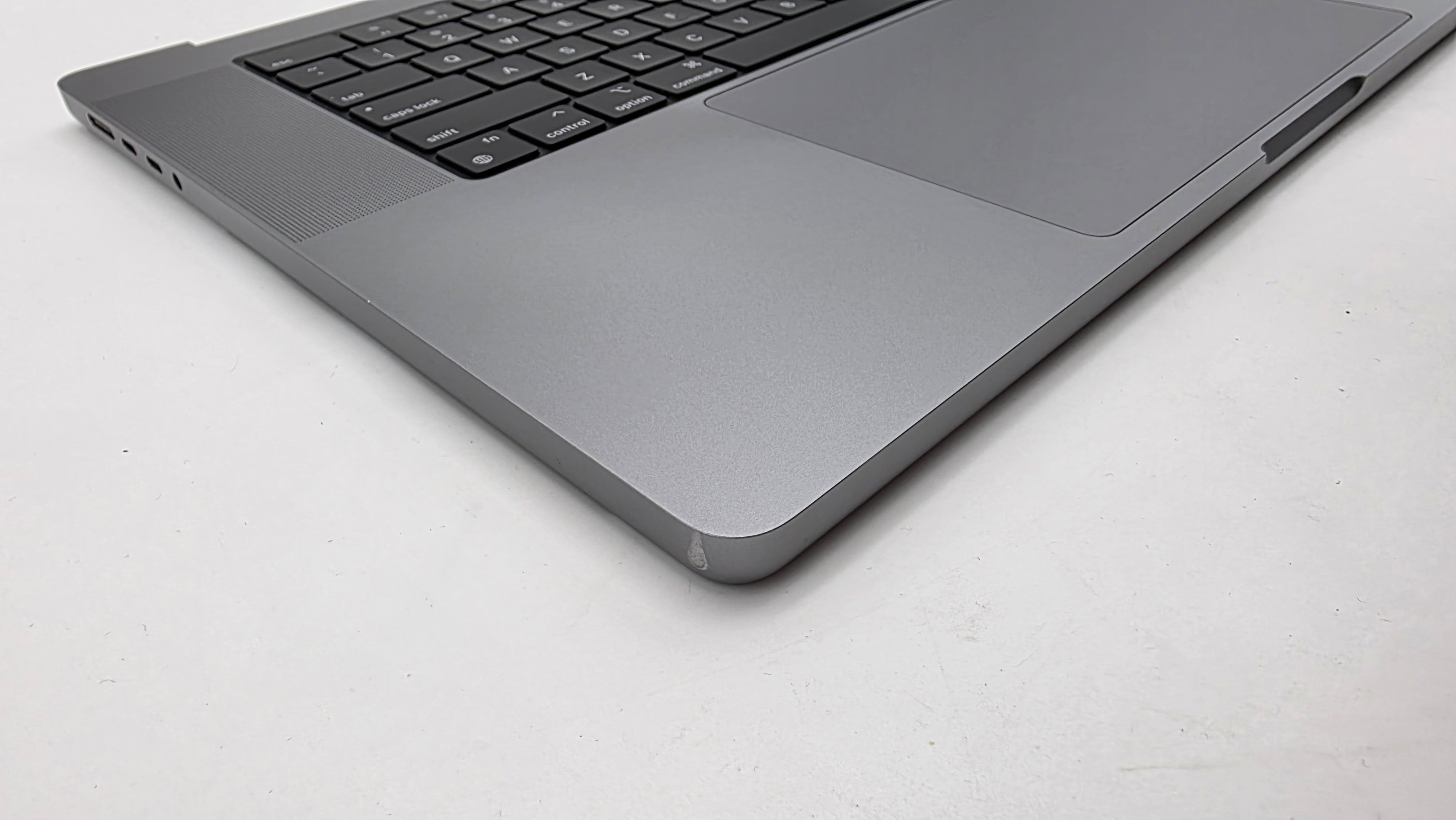 Macbook Pro 16" 2021 A2485 Topcase QWERTY US Tastatur Spacegrau #T955