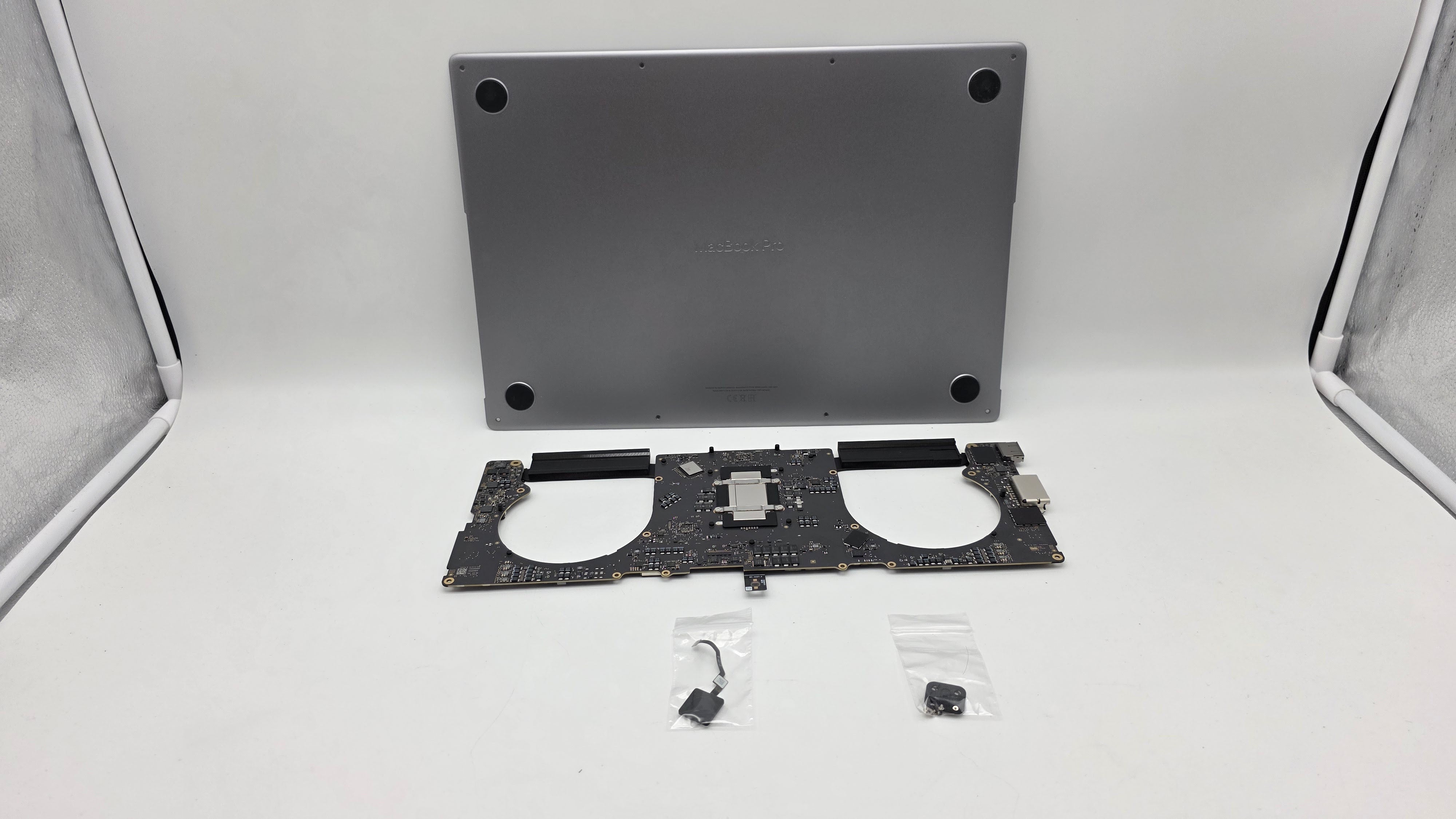 Macbook Pro 16" 2021 A2485 M1 Pro 10C 16GB 16 GPU 512GB Mainboard Platine