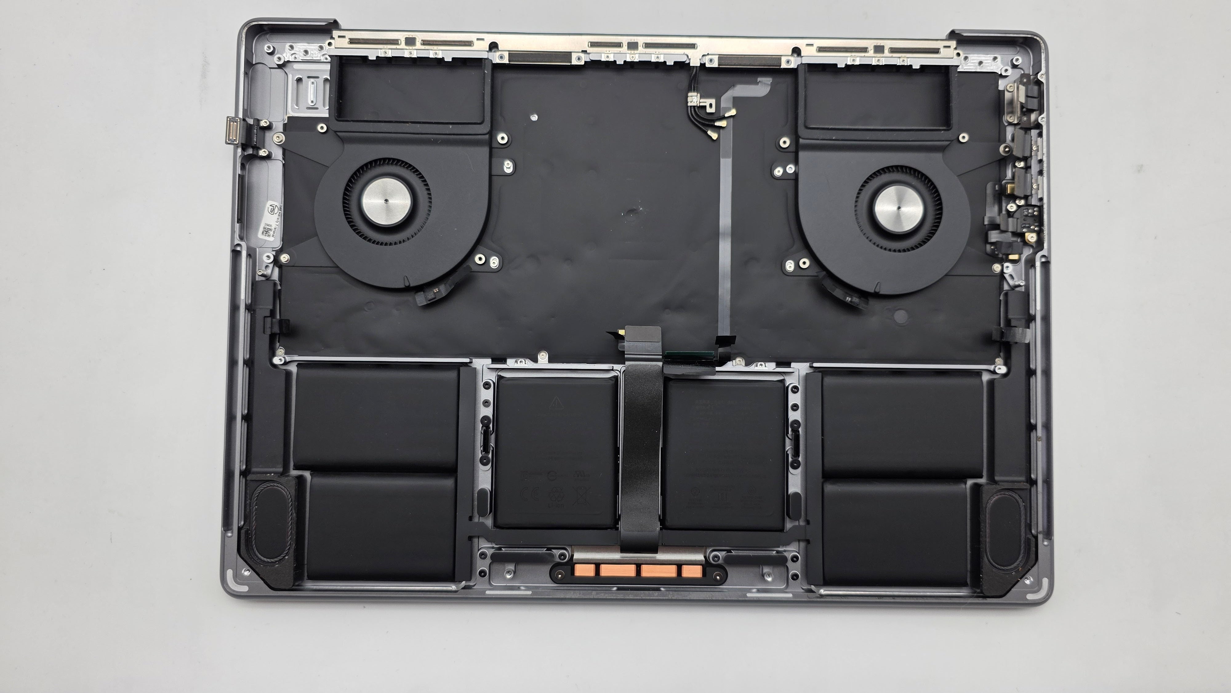 Macbook Pro 14" 2023 A2779 Topcase QWERTZ Tastatur Spacegrau #T956