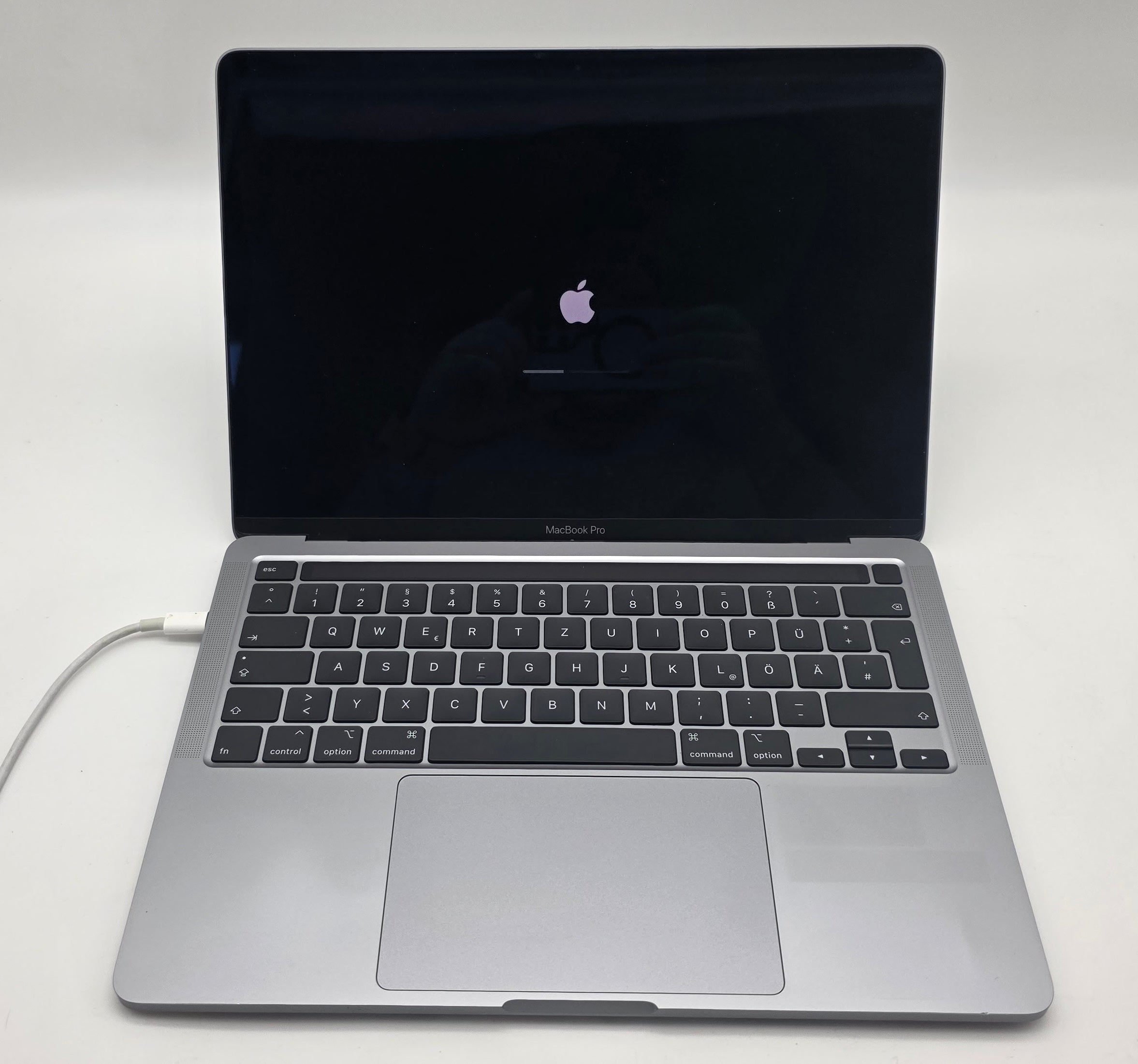 Macbook Pro 13" A2251 2020 2,3GHz i7 32GB 512GB Spacgerau #PS268 MwSt