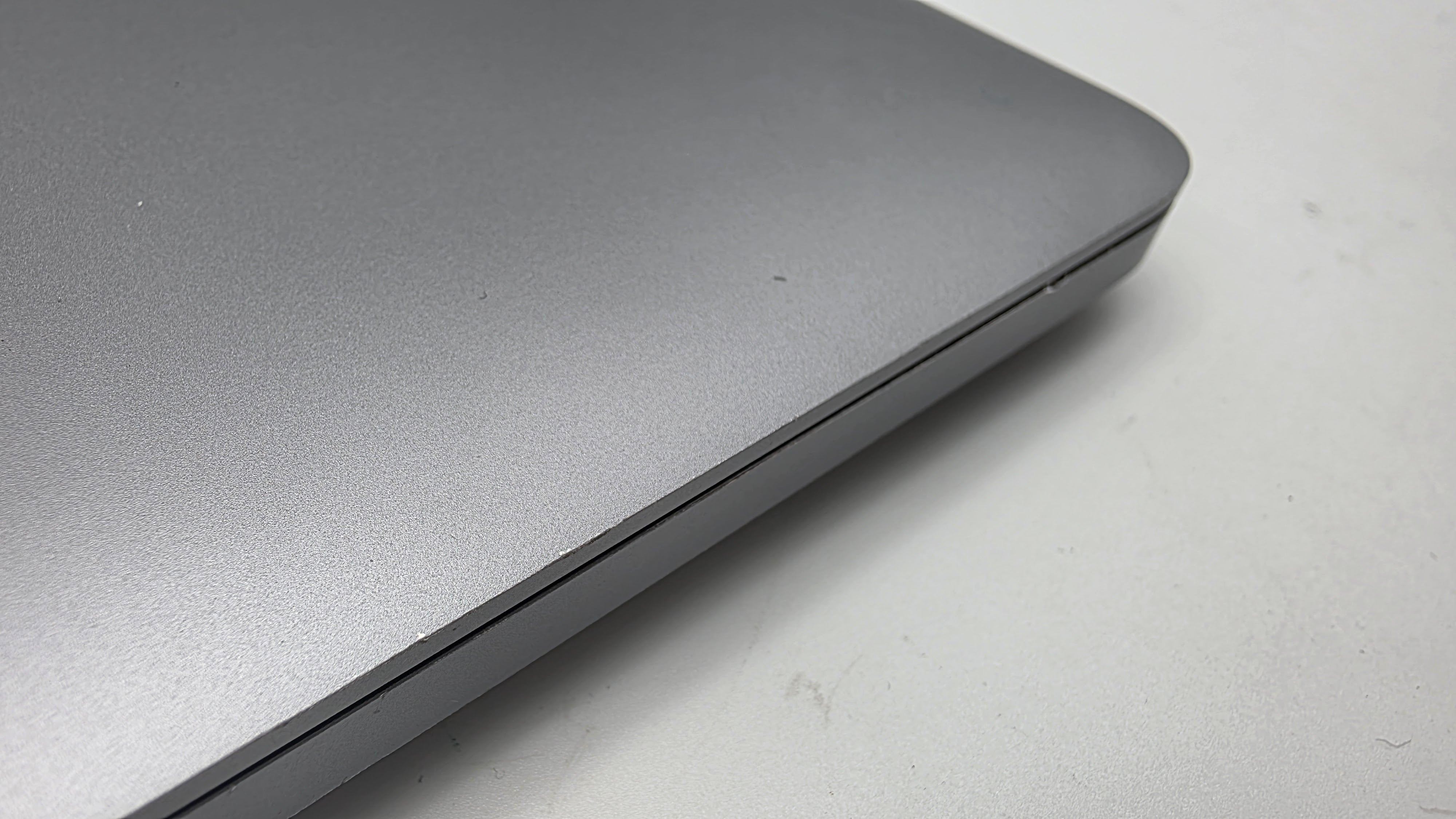 Macbook Pro 13" A2251 2020 2,3GHz i7 32GB 512GB Spacgerau #PS268 MwSt