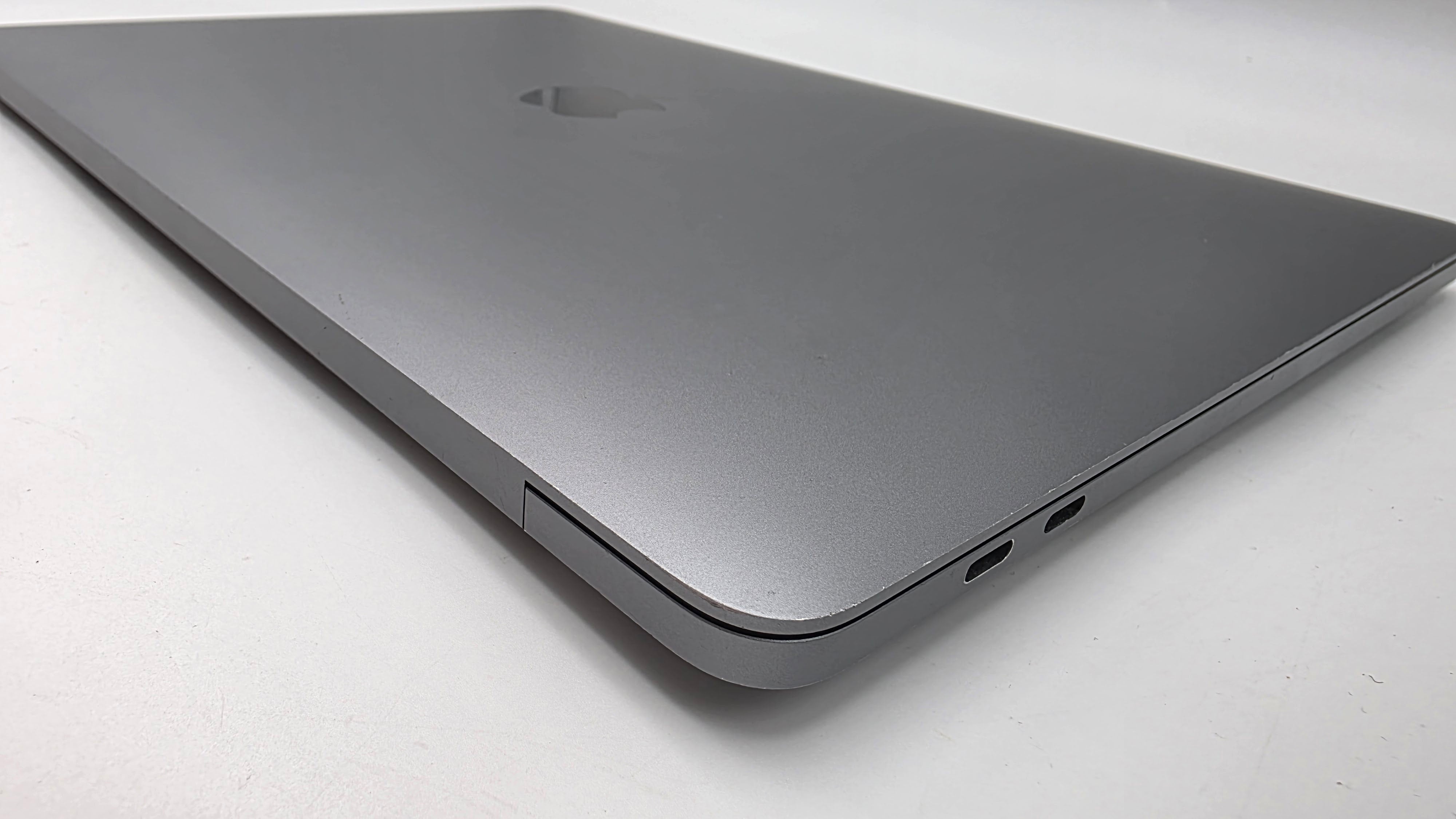 Macbook Pro 13" A2251 2020 2,3GHz i7 32GB 512GB Spacgerau #PS268 MwSt