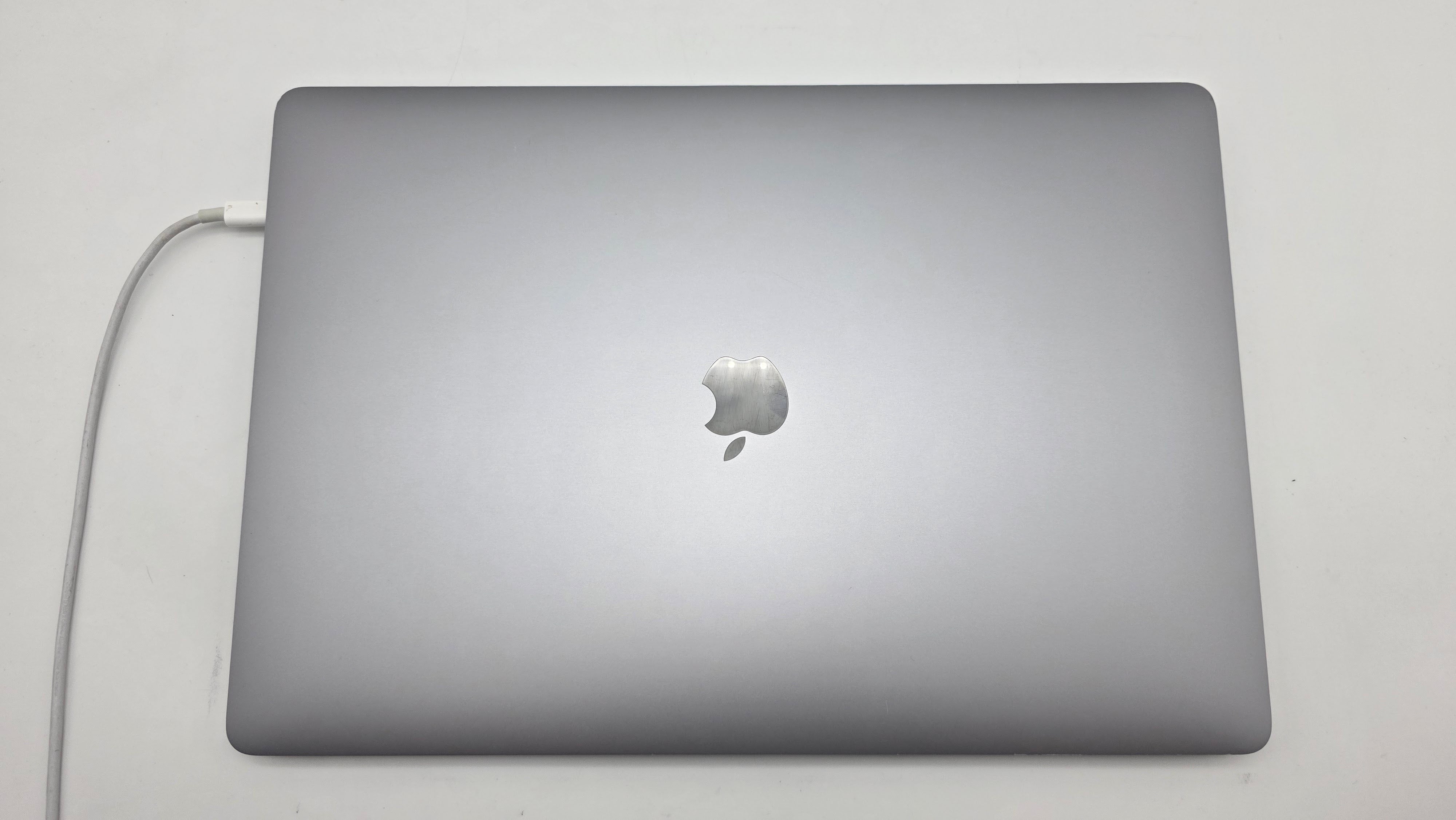 Macbook Pro 16" A2141 2019 2,3GHz i9 32GB 1TB 5500M Spacegrau #PS265 MwSt.