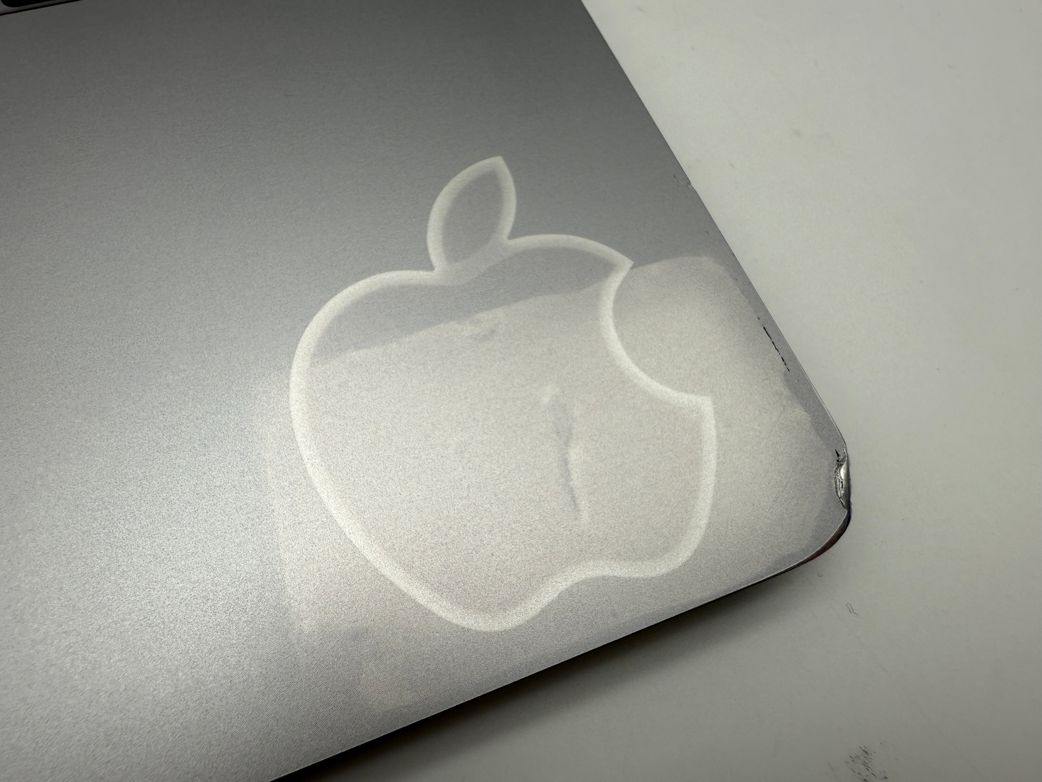 Macbook Pro 13" A1989 2018 2,7 GHz i7 16GB 512gb Spacegrau MwSt