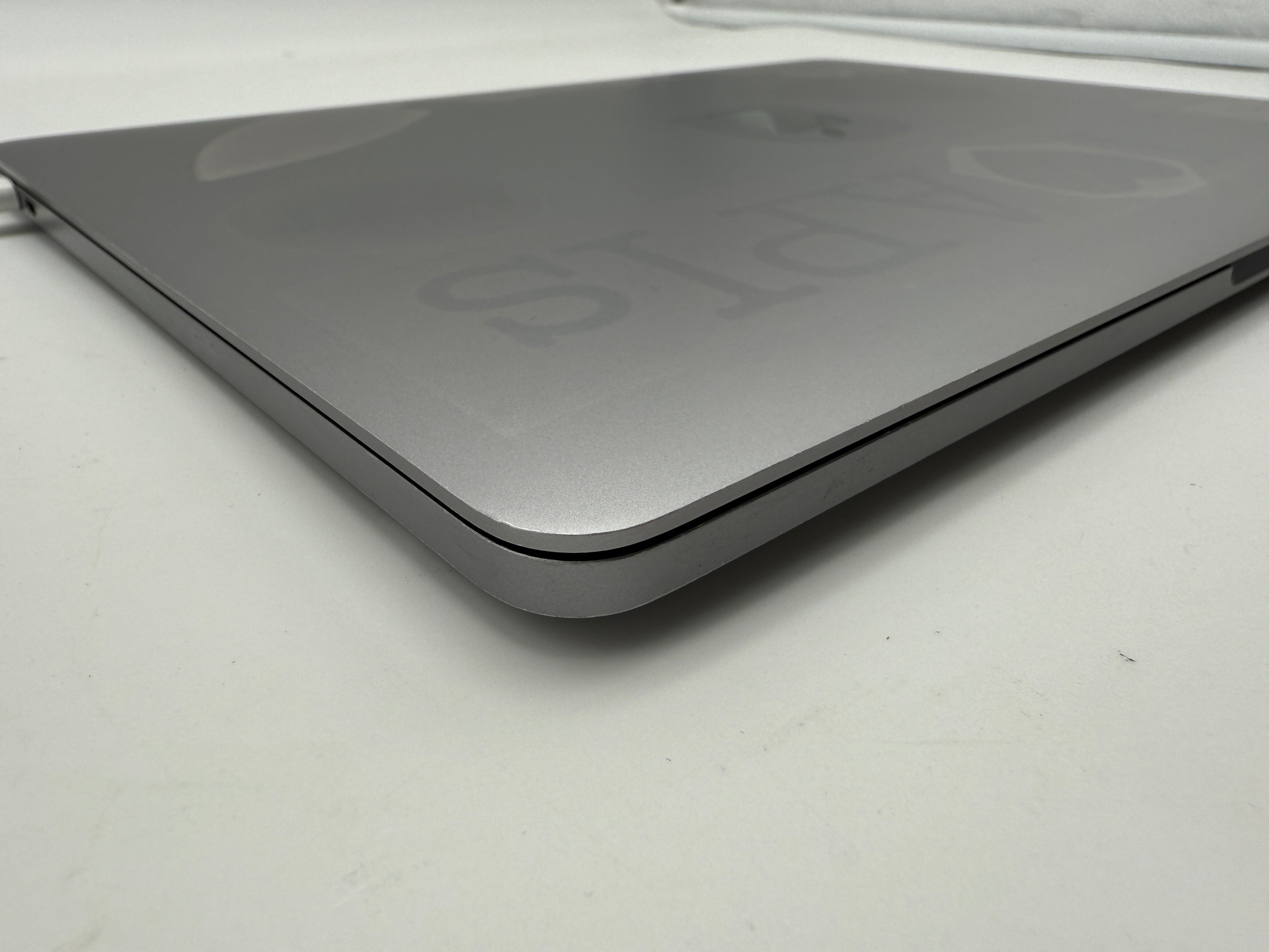 Macbook Pro 13" A1989 2018 2,7 GHz i7 16GB 512gb Spacegrau MwSt