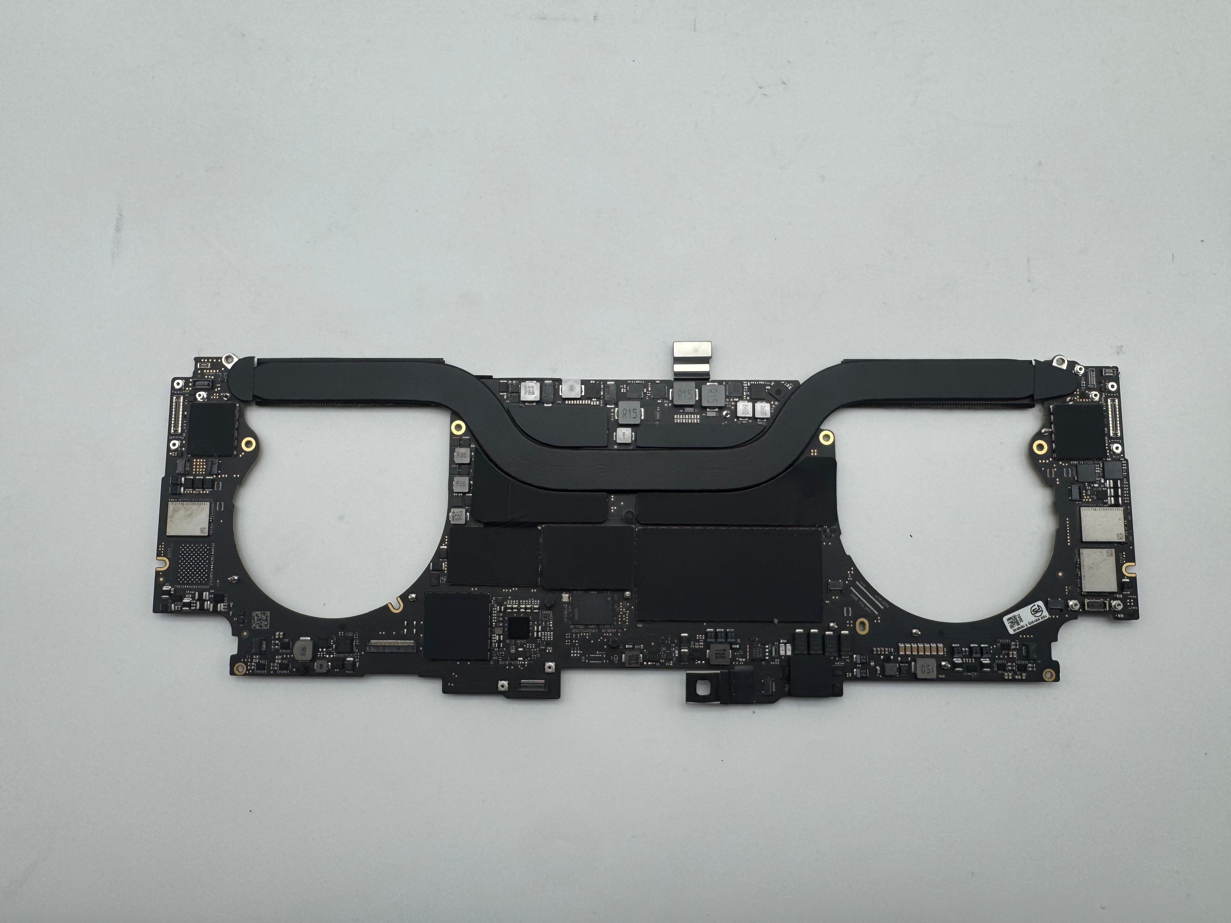 MacBook Pro 16" 2019 A2141 2,3GHz 16GB i9 1TB Logicboard Mainboard 820-01700