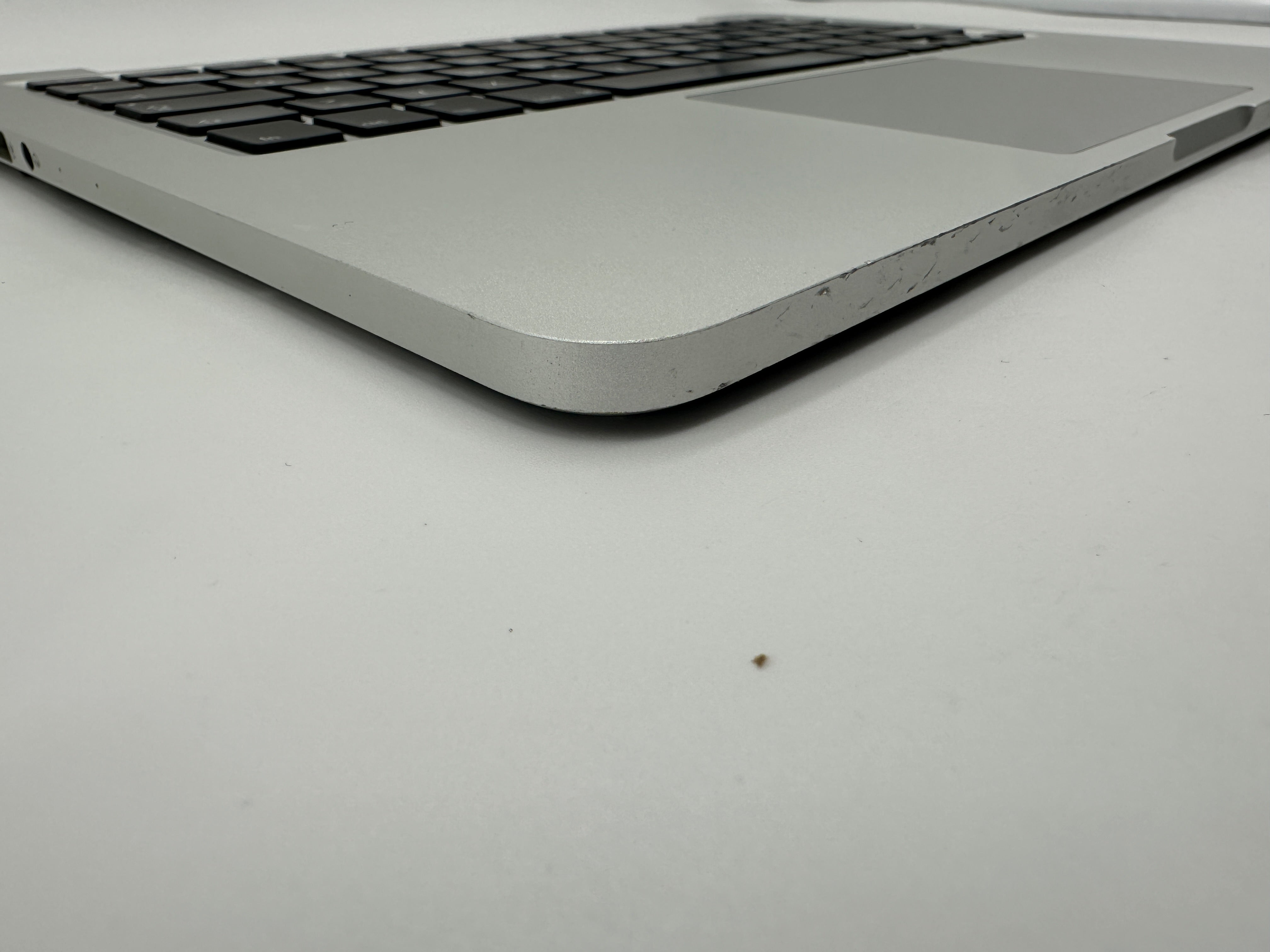 MacBook Pro 13 Zoll 2015 A1502 Topcase Trackpad Akku QWERTZ #T688