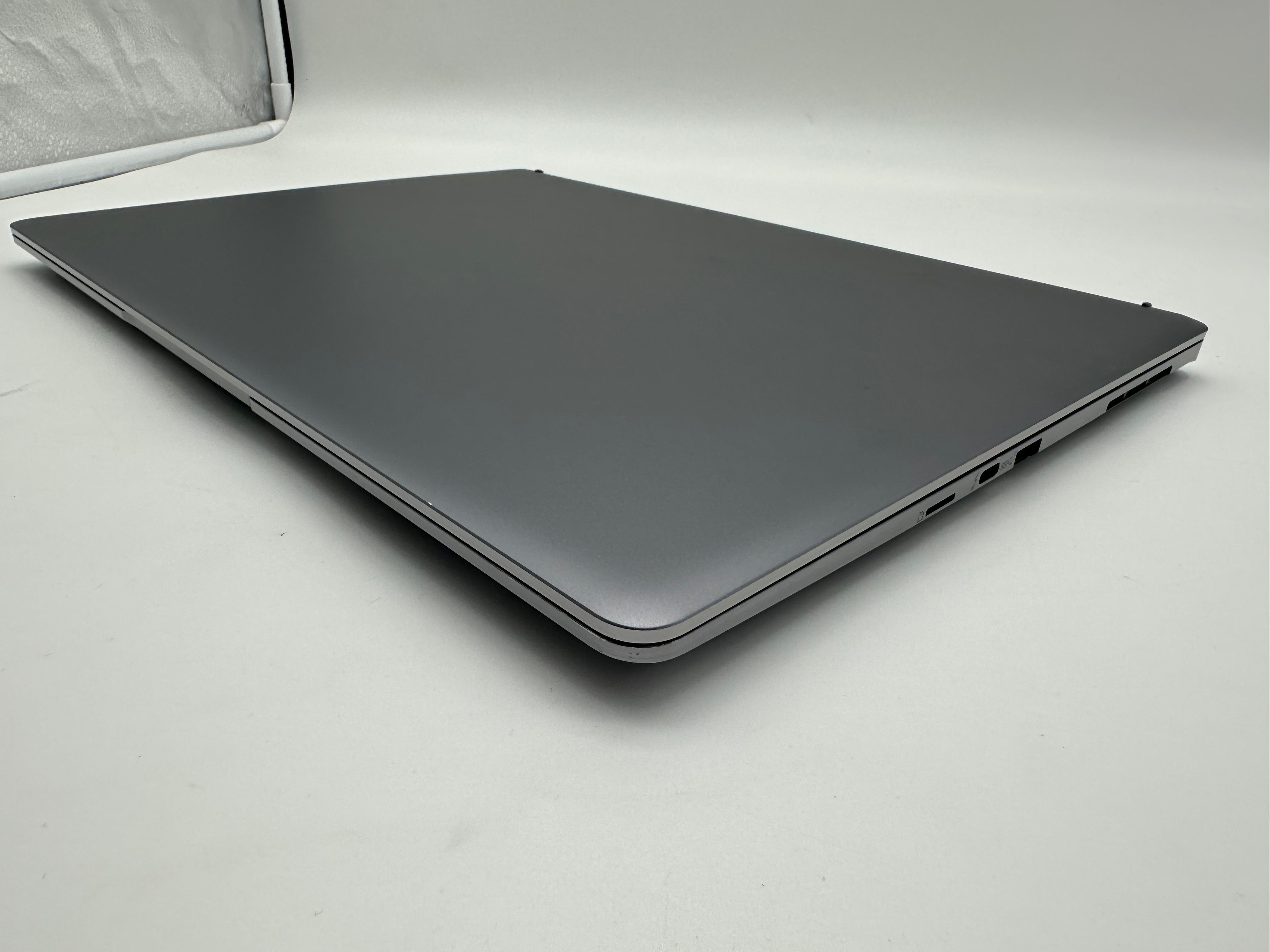 MSI Creator Z16 A11UE I7-11800H RTX 3060 32GB 1TB Gray Black QWERTY US