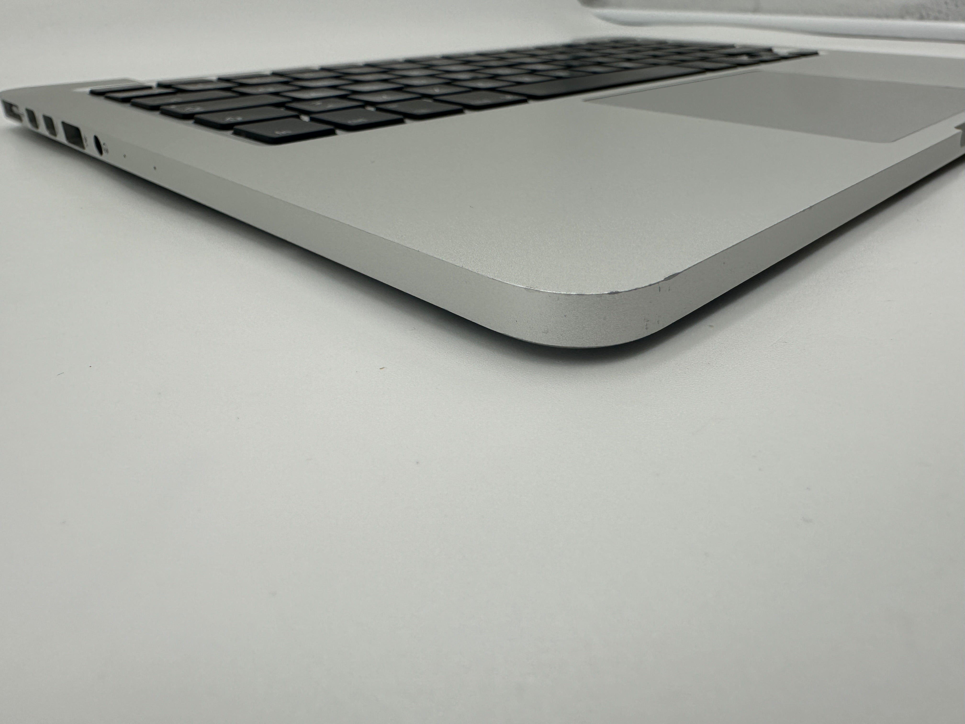 MacBook Pro 13 Zoll 2015 A1502 Topcase Trackpad QWERTZ #T691