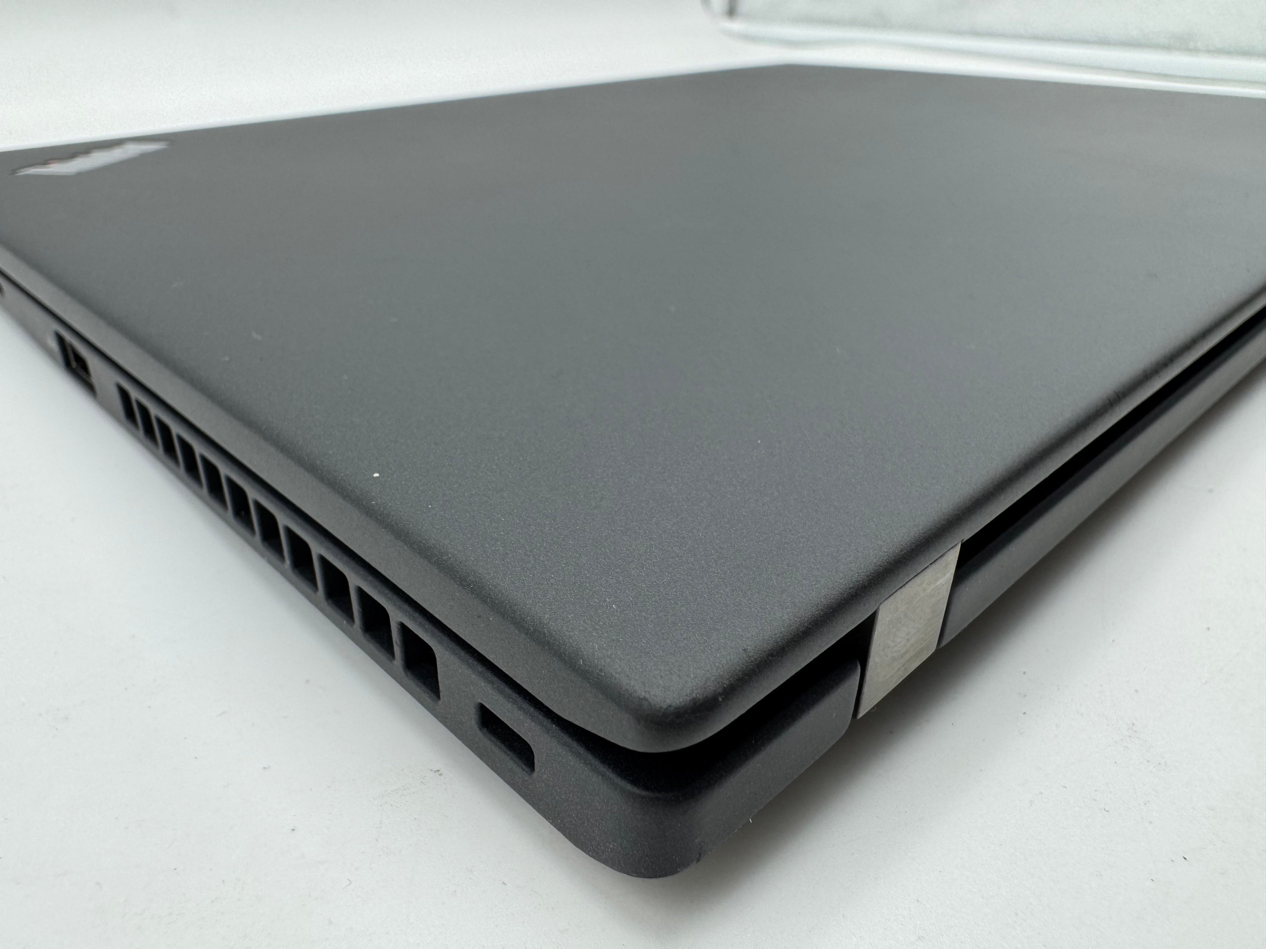 Lenovo Thinkpad T14s G3 Notebook 2,1GHz i7-1260P 16GB 512GB QWERTY US