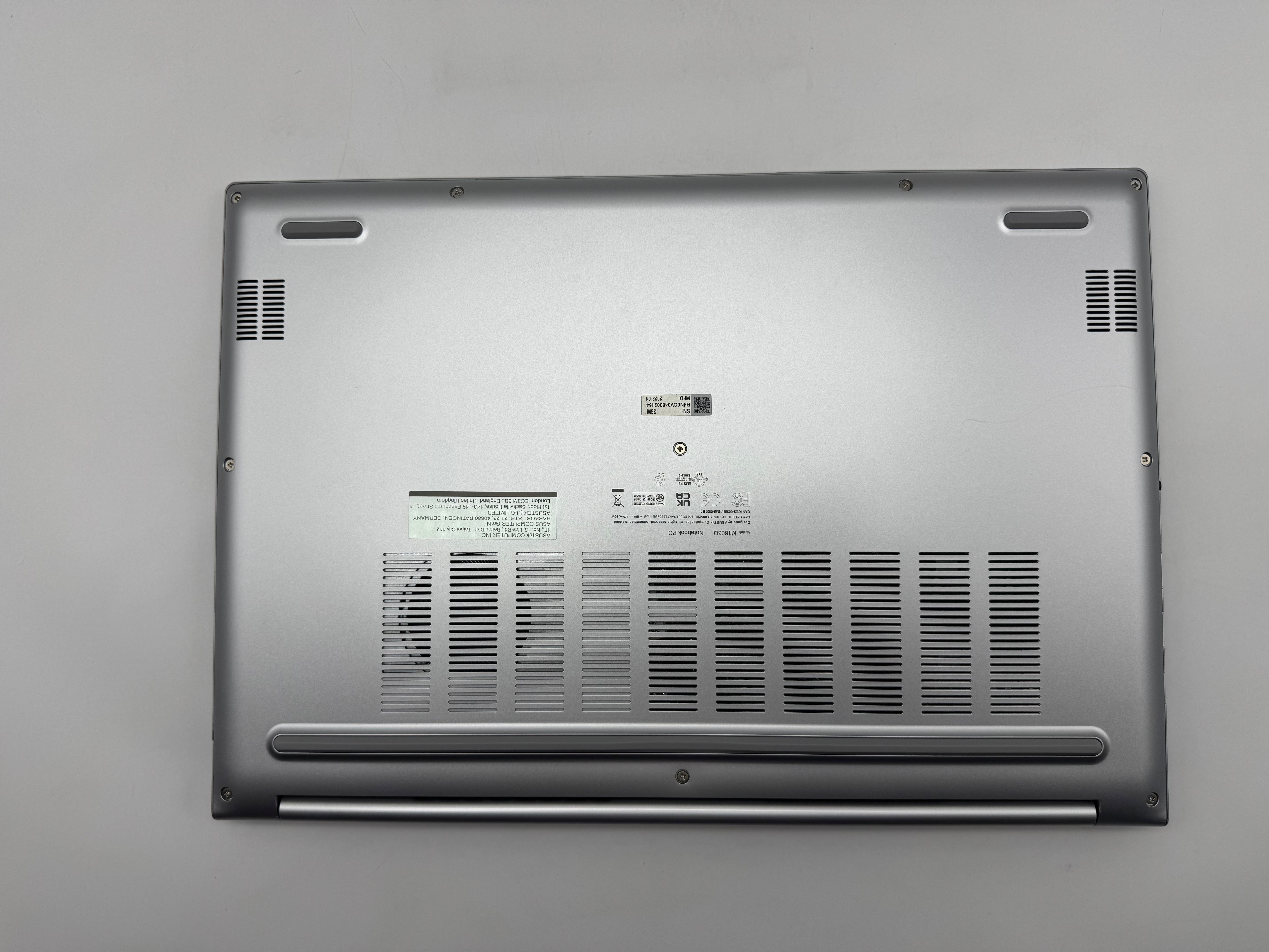 Asus Vivobook M16203QA AMD Ryzen 5 5600H 8GB 512GB Teildefekt MwSt.