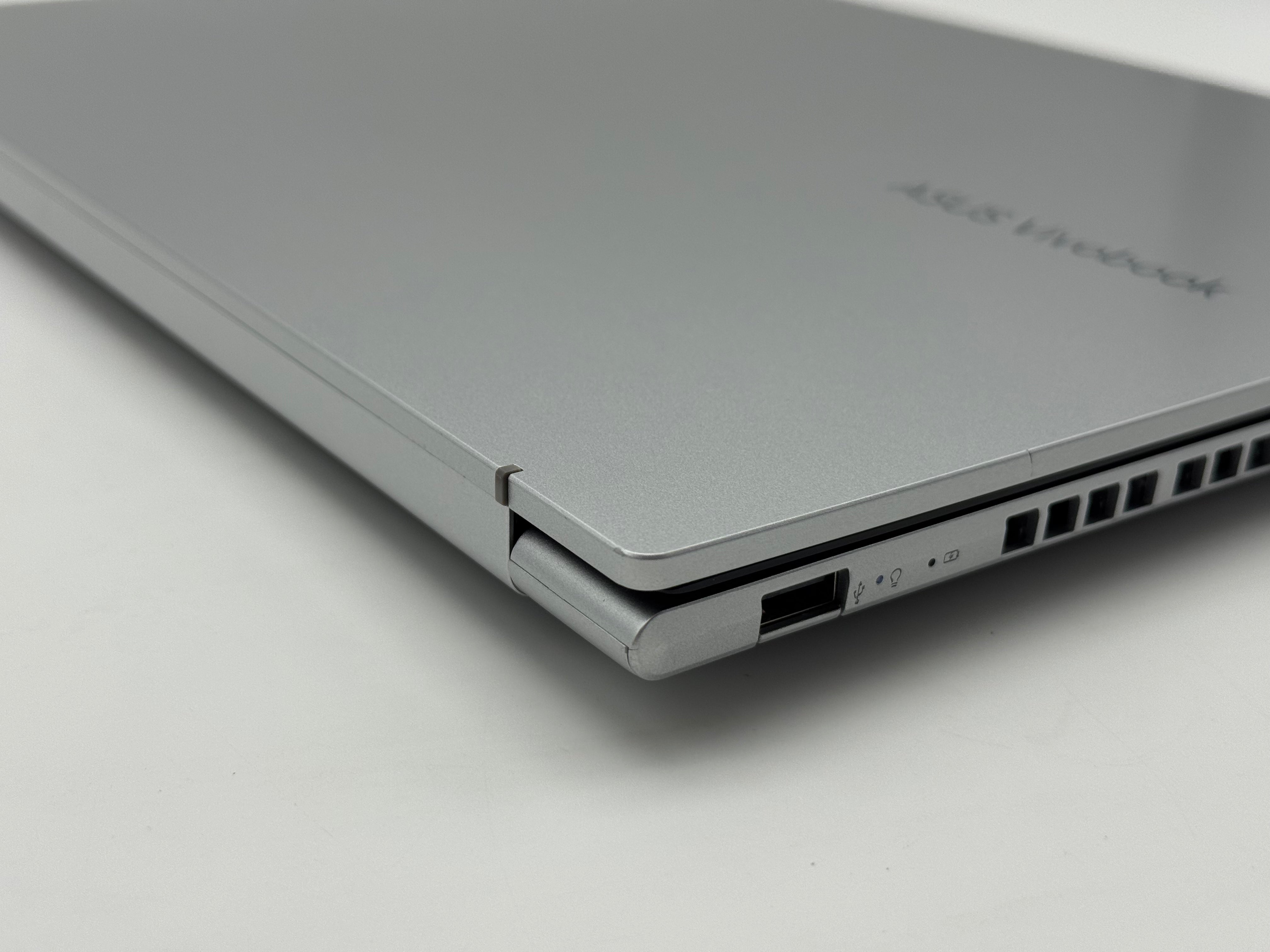 Asus Vivobook M16203QA AMD Ryzen 5 5600H 8GB 512GB Teildefekt MwSt.