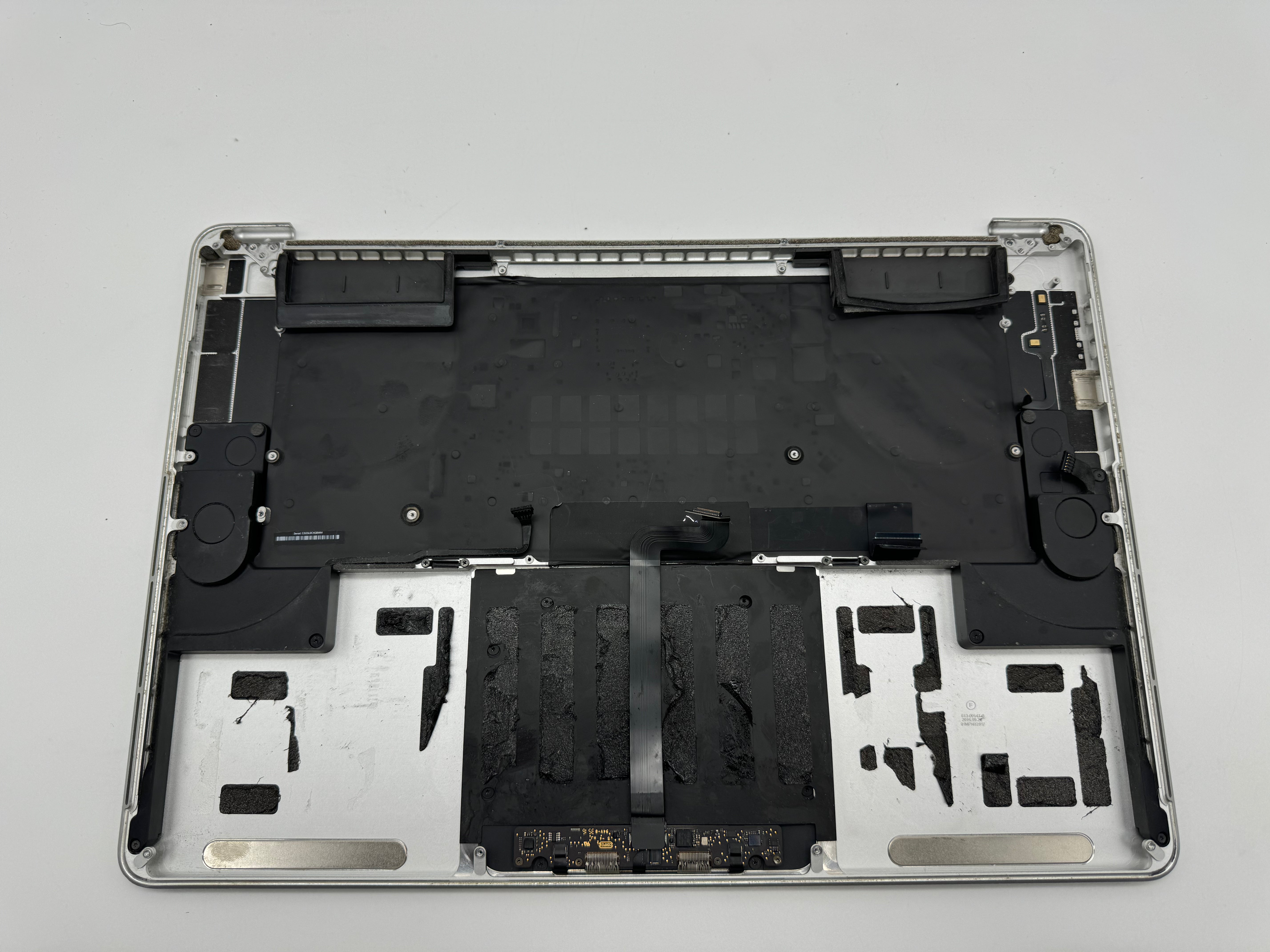 Macbook Pro 15" A1398 2015 Topcase Trackpad Tastatur QWERTZ #T670