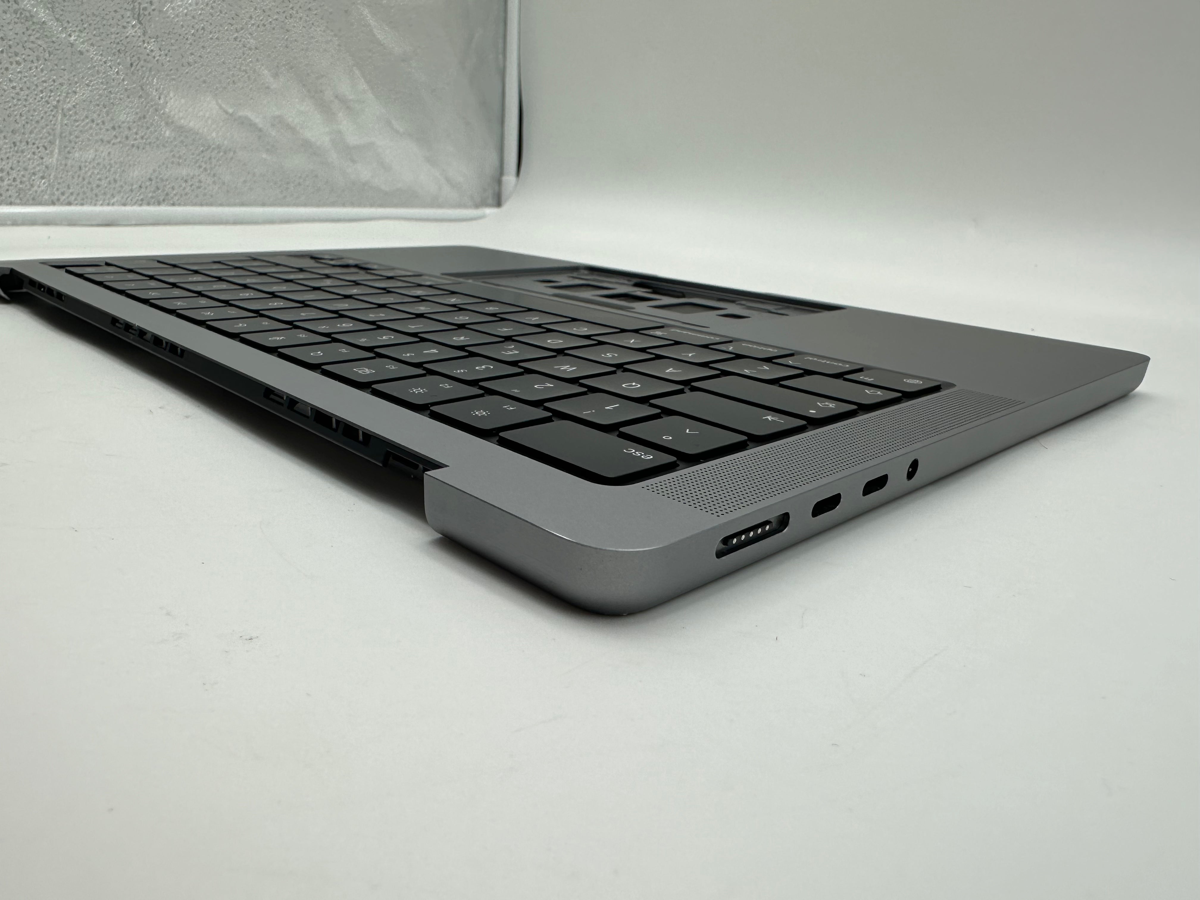 Macbook Pro 14" 2023 A2779 Topcase QWERTZ Tastatur Spacegrau #T962