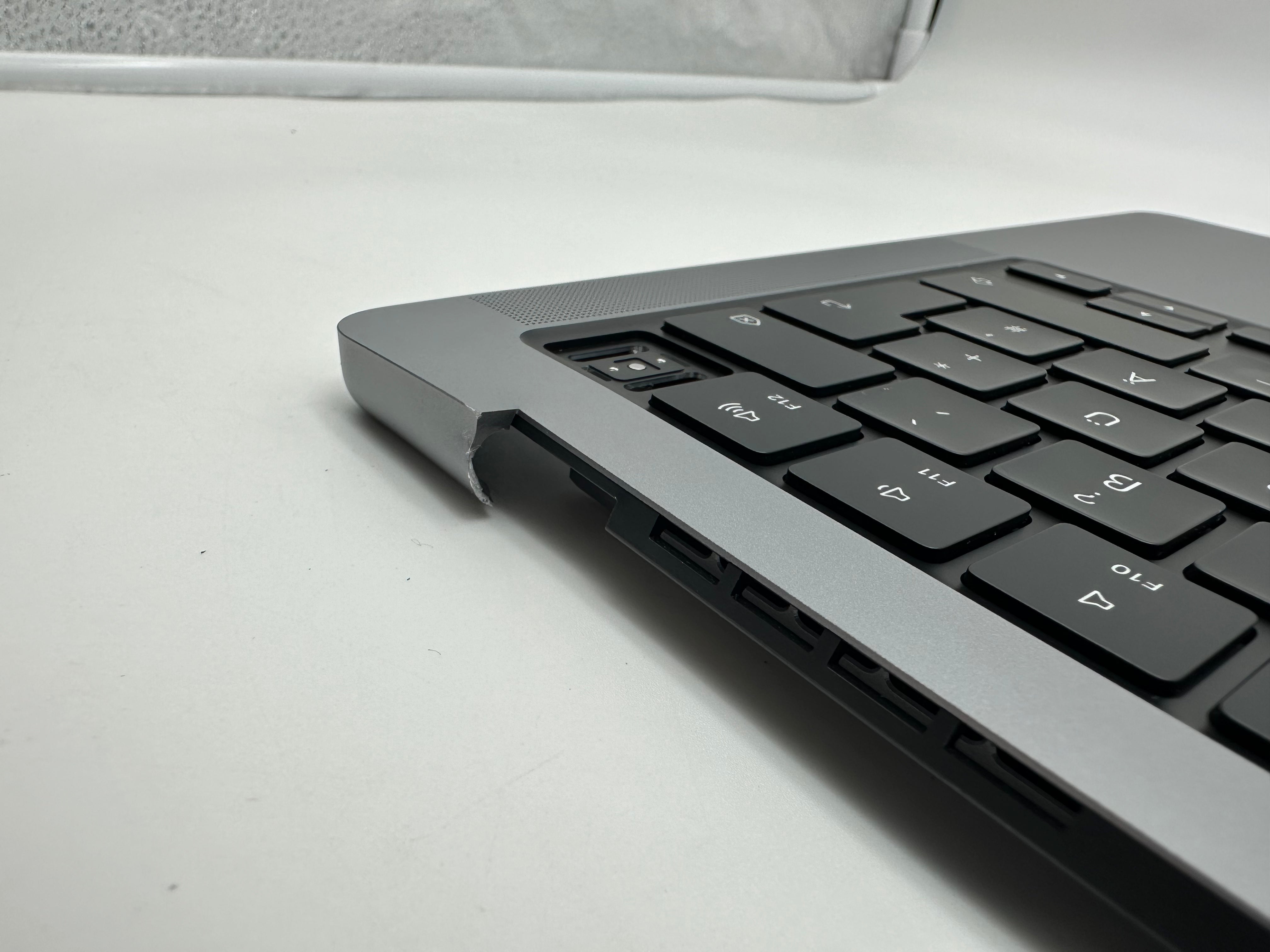 Macbook Pro 14" 2023 A2779 Topcase QWERTZ Tastatur Spacegrau #T962