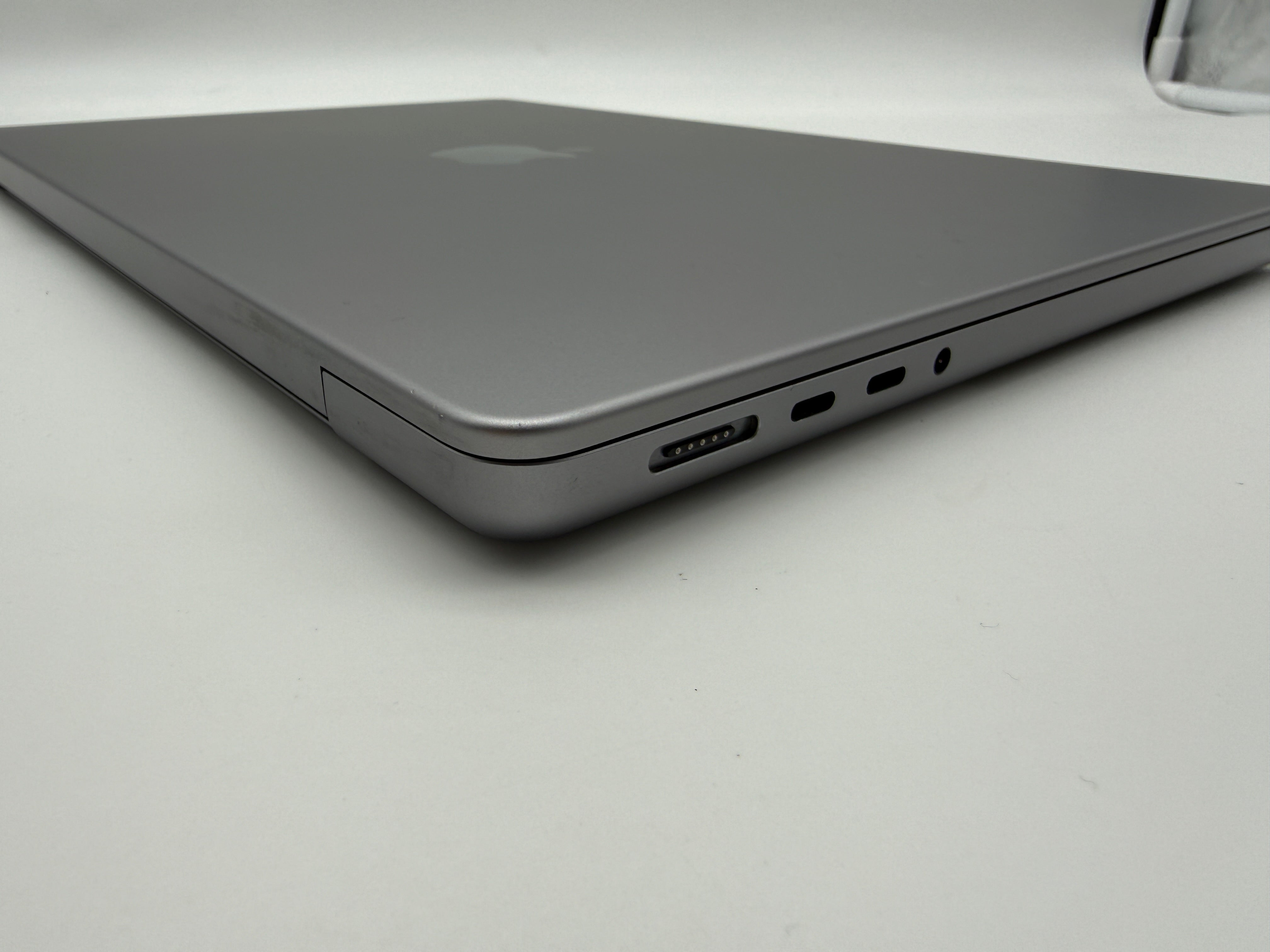 Macbook Pro 14" A2442 2021 M1 Max 32GB 512GB 24C Spacegrau MwSt. #PS344
