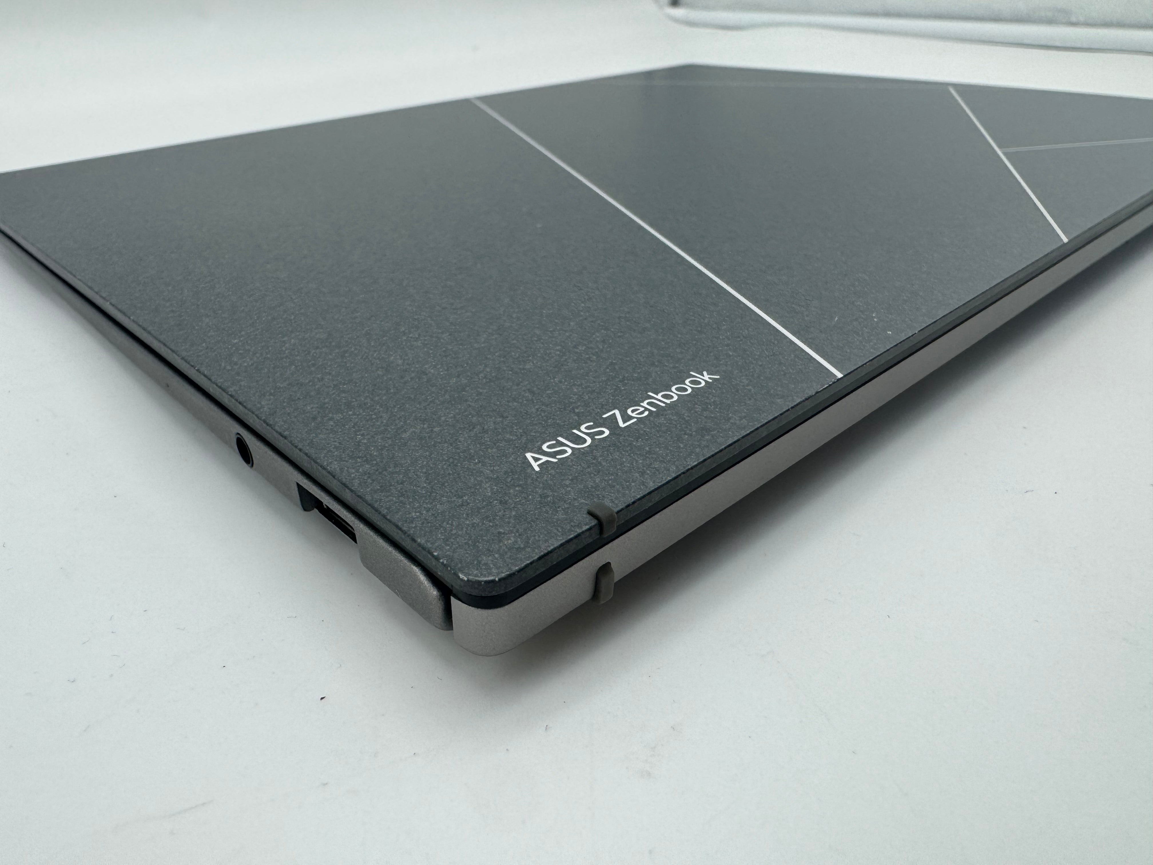 Asus ZenBook S 13 OLED UX5304VA  i7-1355U 1,70Ghz - 16GB - 1TB SSD MwSt.