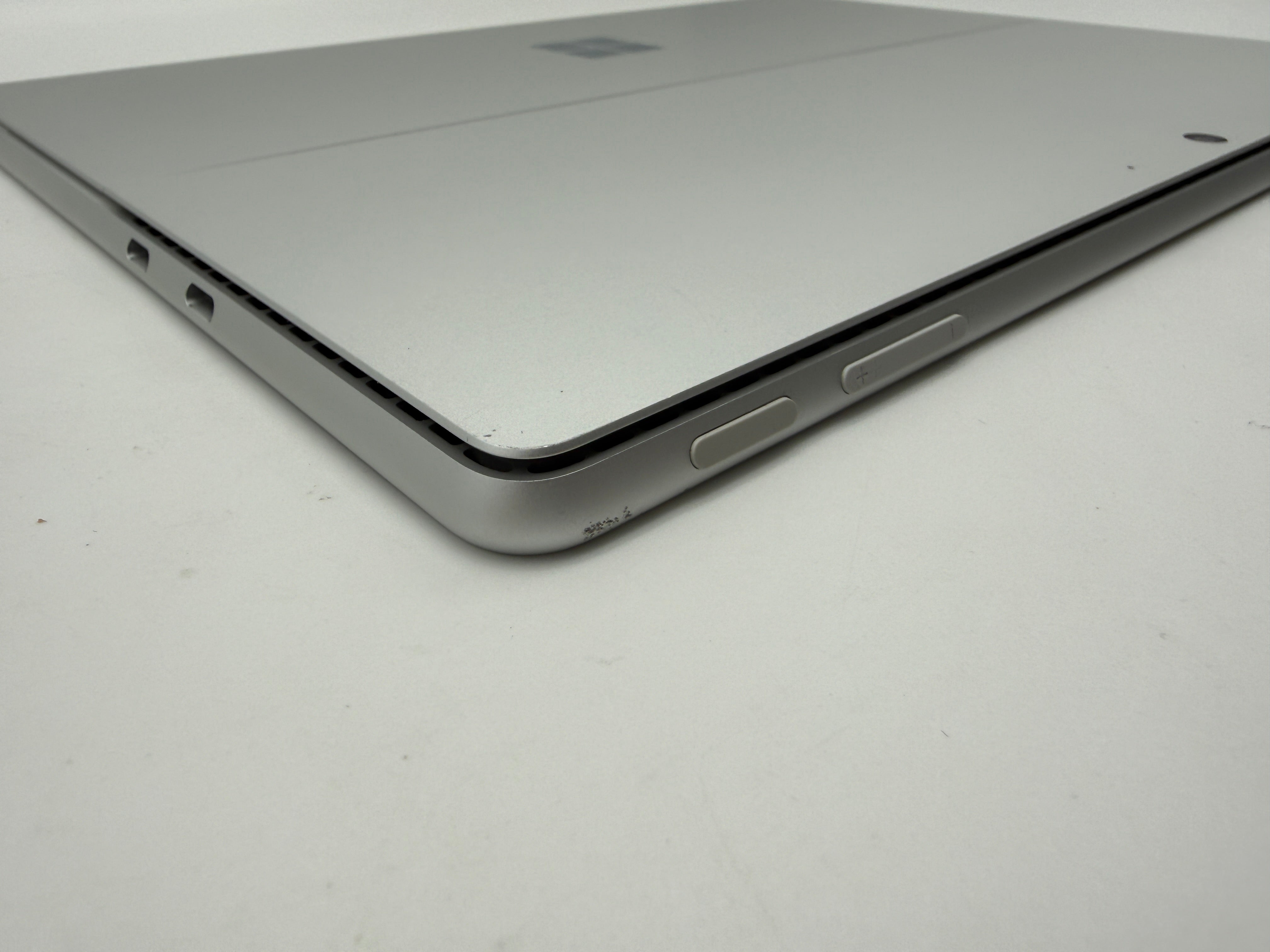 Microsoft Surface Pro 9 Tablet 13 Zoll i5-1235U 8GB 256GB MwSt.