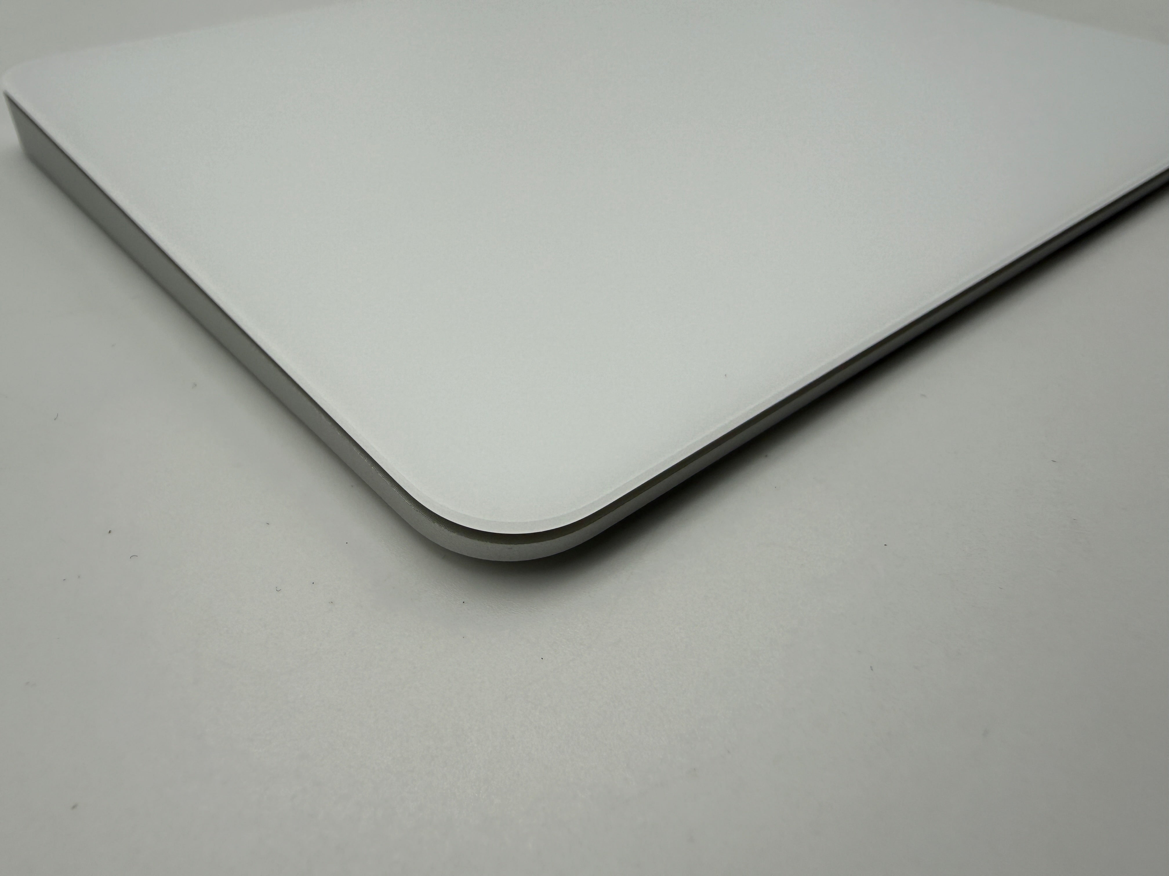 Apple Magic Trackpad 3 A1535 MK2D3Z/A Weiß Lightning