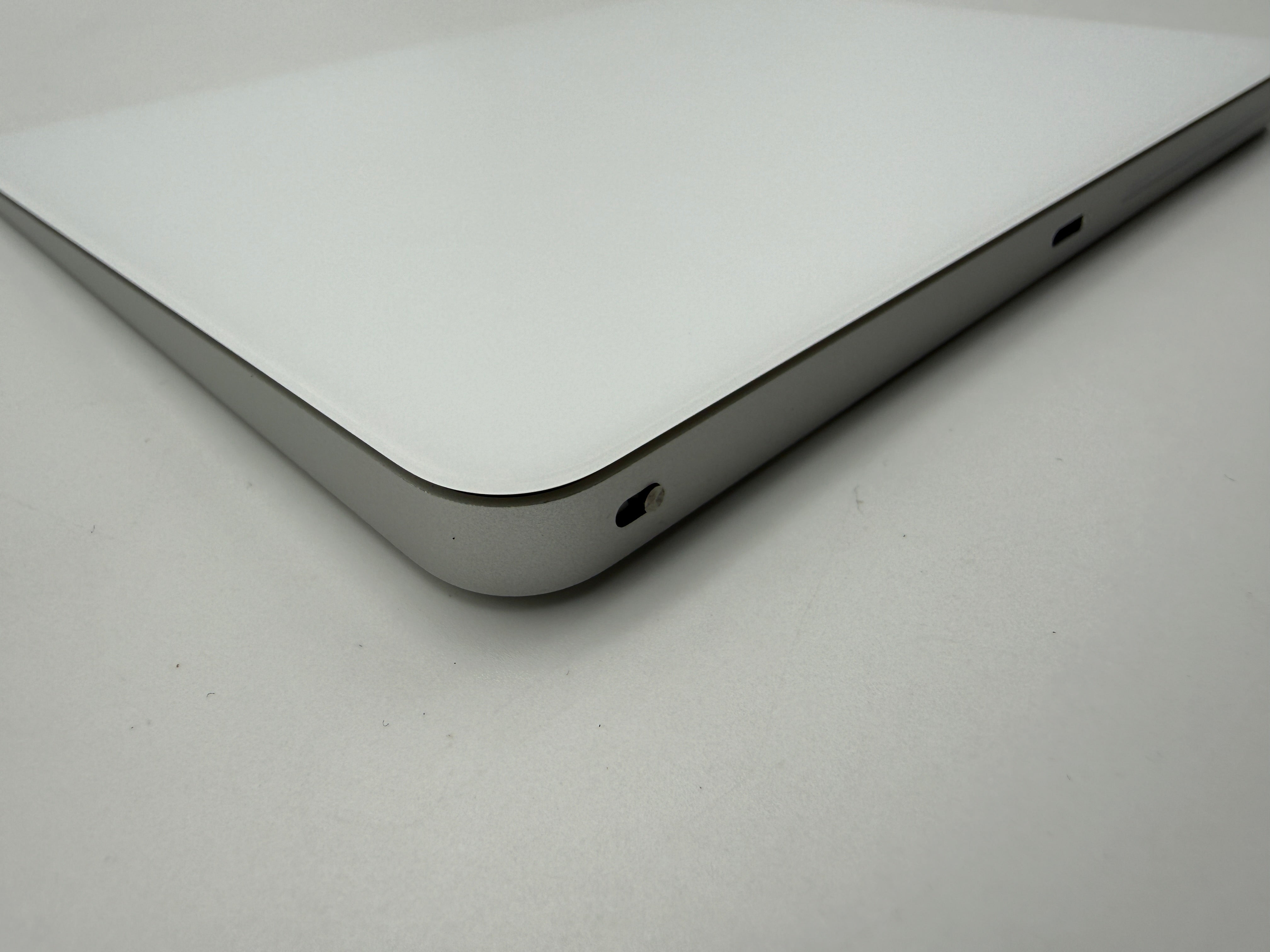 Apple Magic Trackpad 3 A1535 MK2D3Z/A Weiß Lightning