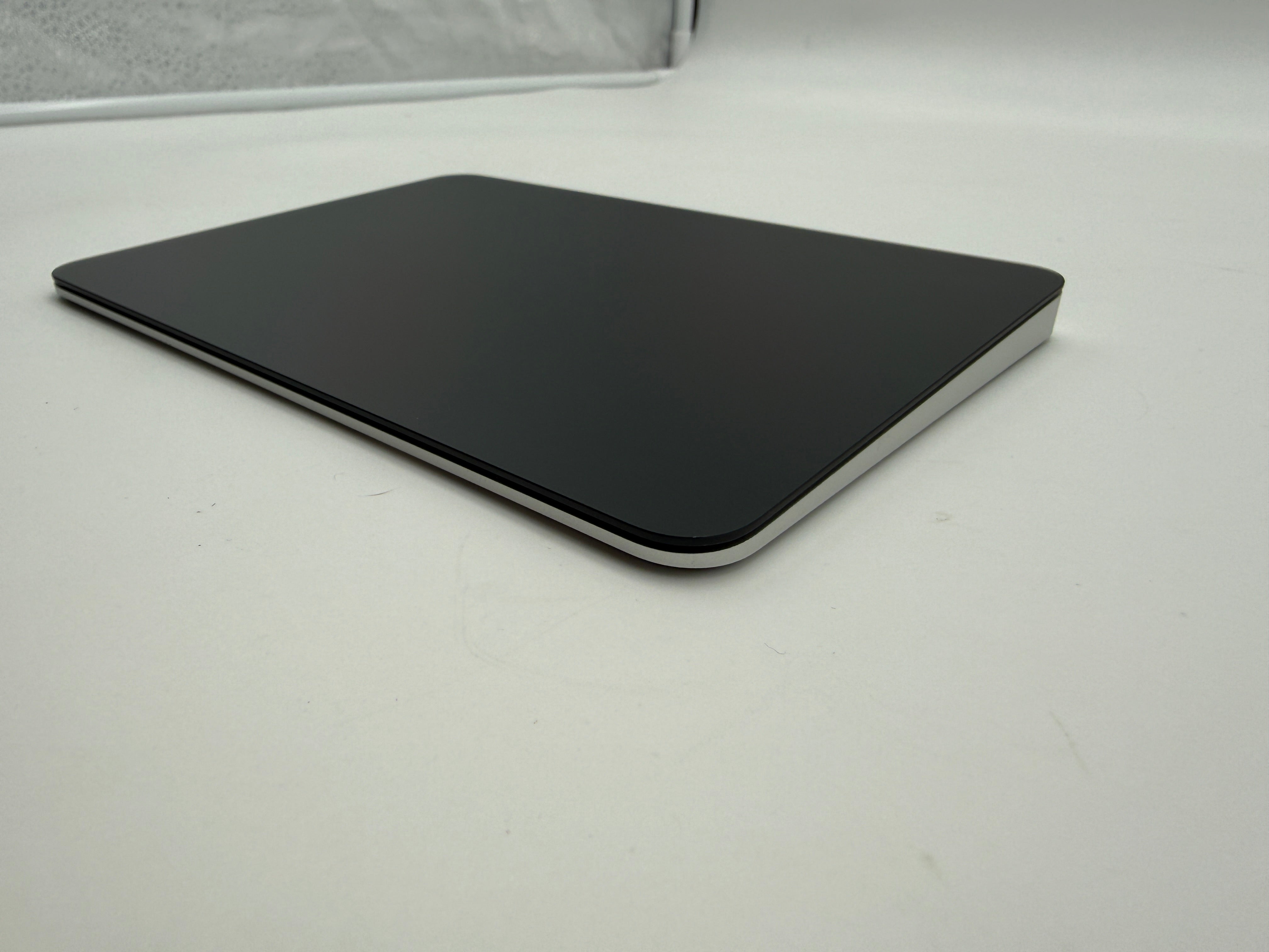 Apple Magic Trackpad 3 A1535 MK2D3Z/A Schwarz Lightning