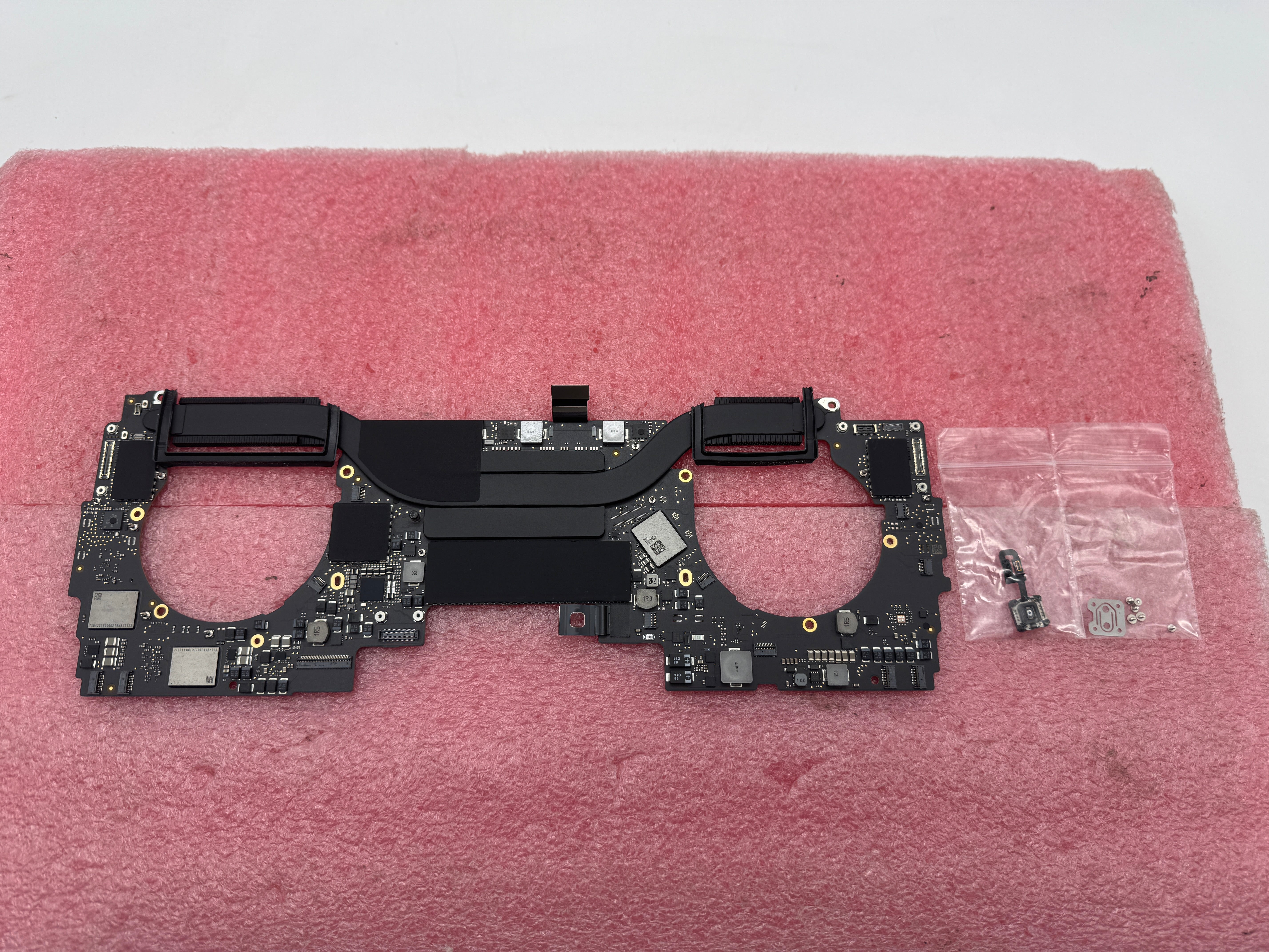 MacBook Pro A2251 13" 2020 2,3 GHz i7 32GB 512GB SSD Platine Mainboard #M166