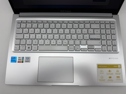 Asus Vivobook X1502VA i5 13500H 2,6GHz 16GB 512GB Silber MwSt.