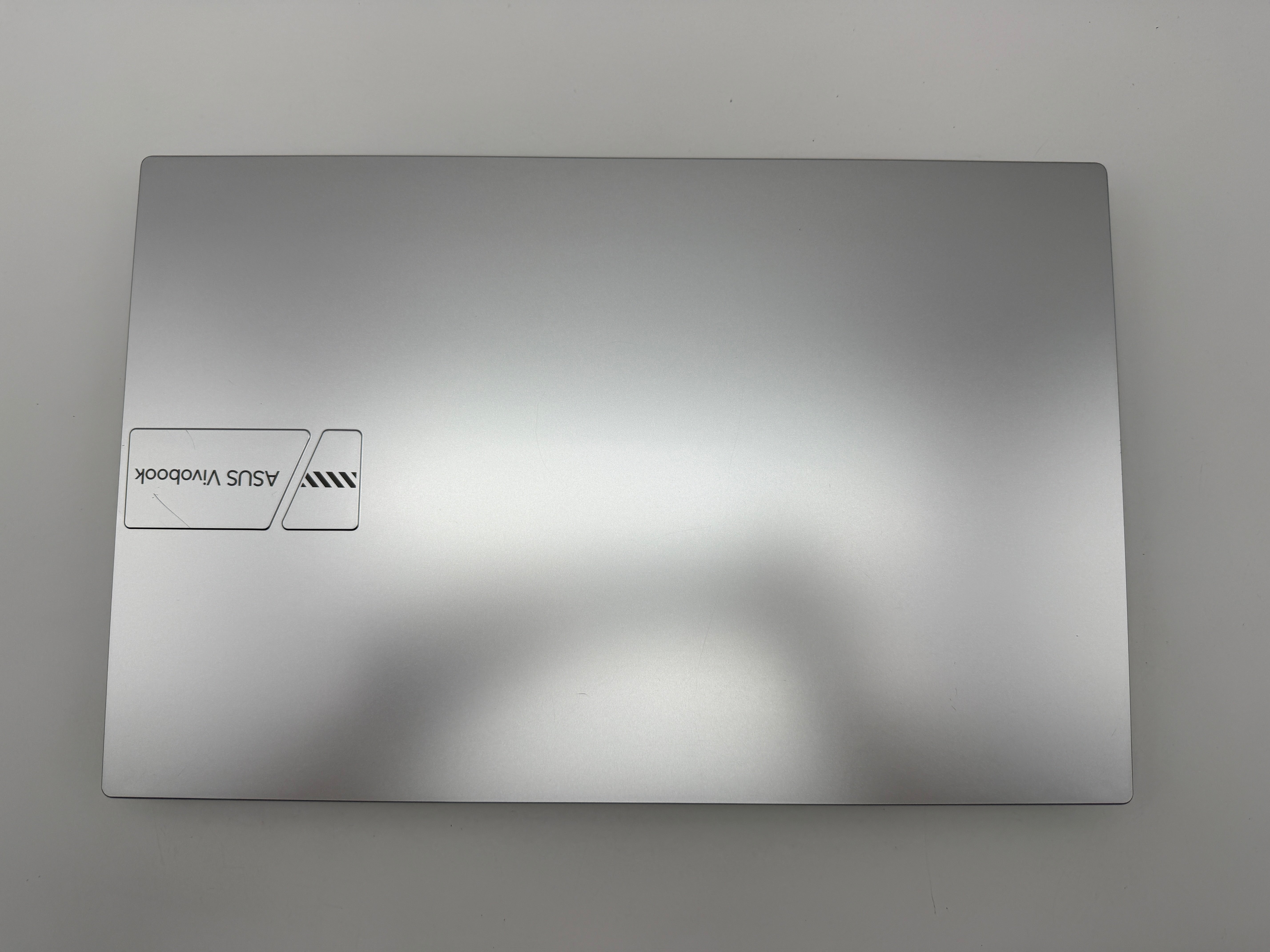 Asus Vivobook X1502VA i5 13500H 2,6GHz 16GB 512GB Silber MwSt.