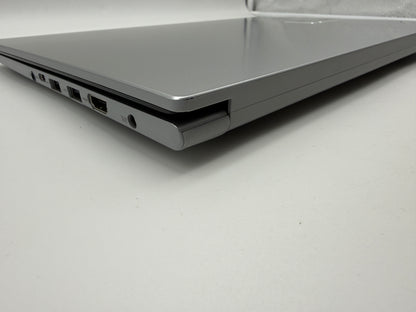 Asus Vivobook X1502VA i5 13500H 2,6GHz 16GB 512GB Silber MwSt.