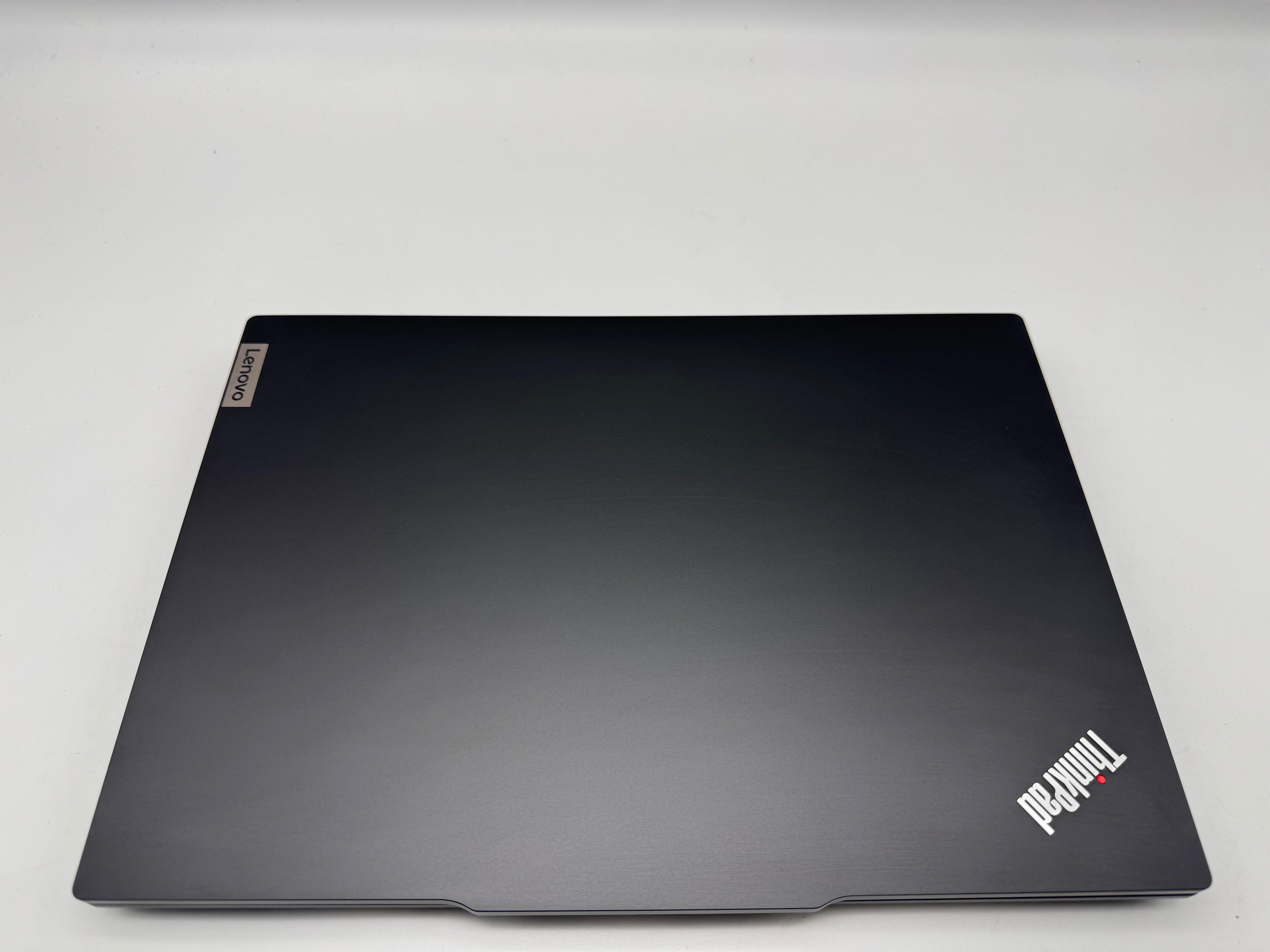 Lenovo Thinkpad E14 G5 Notebook i7-13700H 2,4 GHz 16GB 512GB SSD Deutsch MwSt.