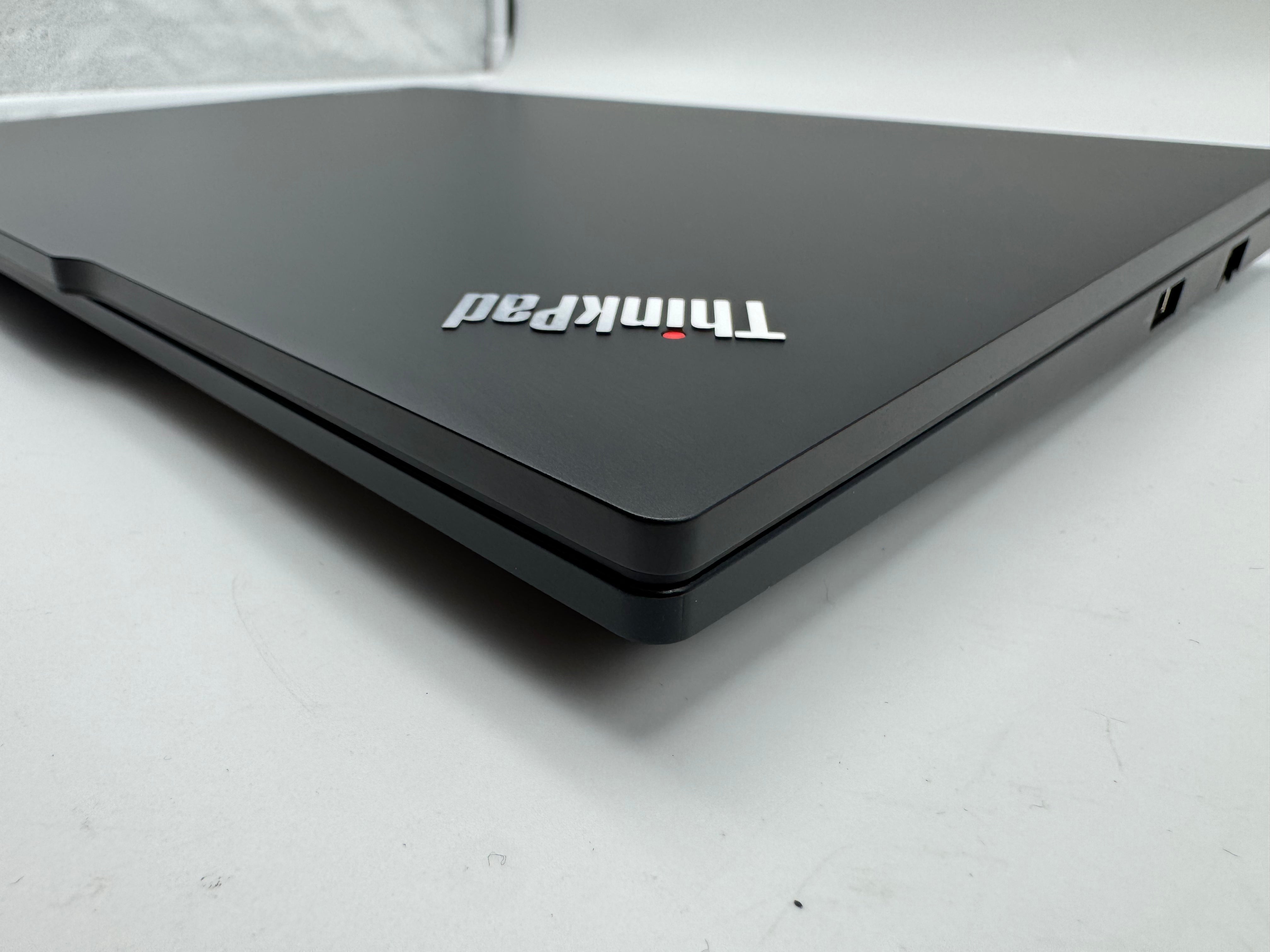 Lenovo Thinkpad E14 G5 Notebook i7-13700H 2,4 GHz 16GB 512GB SSD Deutsch MwSt.