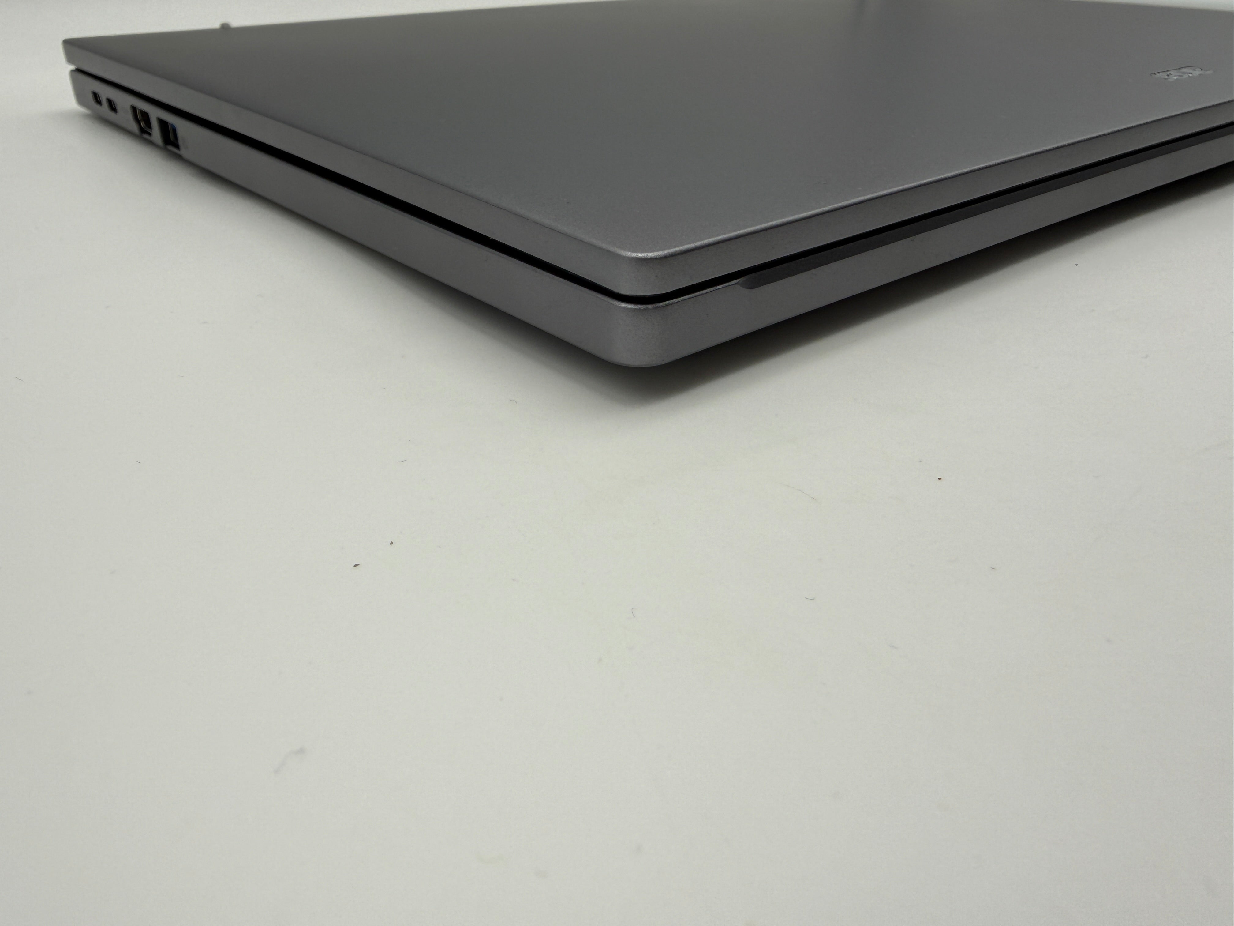 Acer Swift Go 16 OLED  Notebook i5-1335U / 16GB RAM / 512 GB SSD 1,3GHz