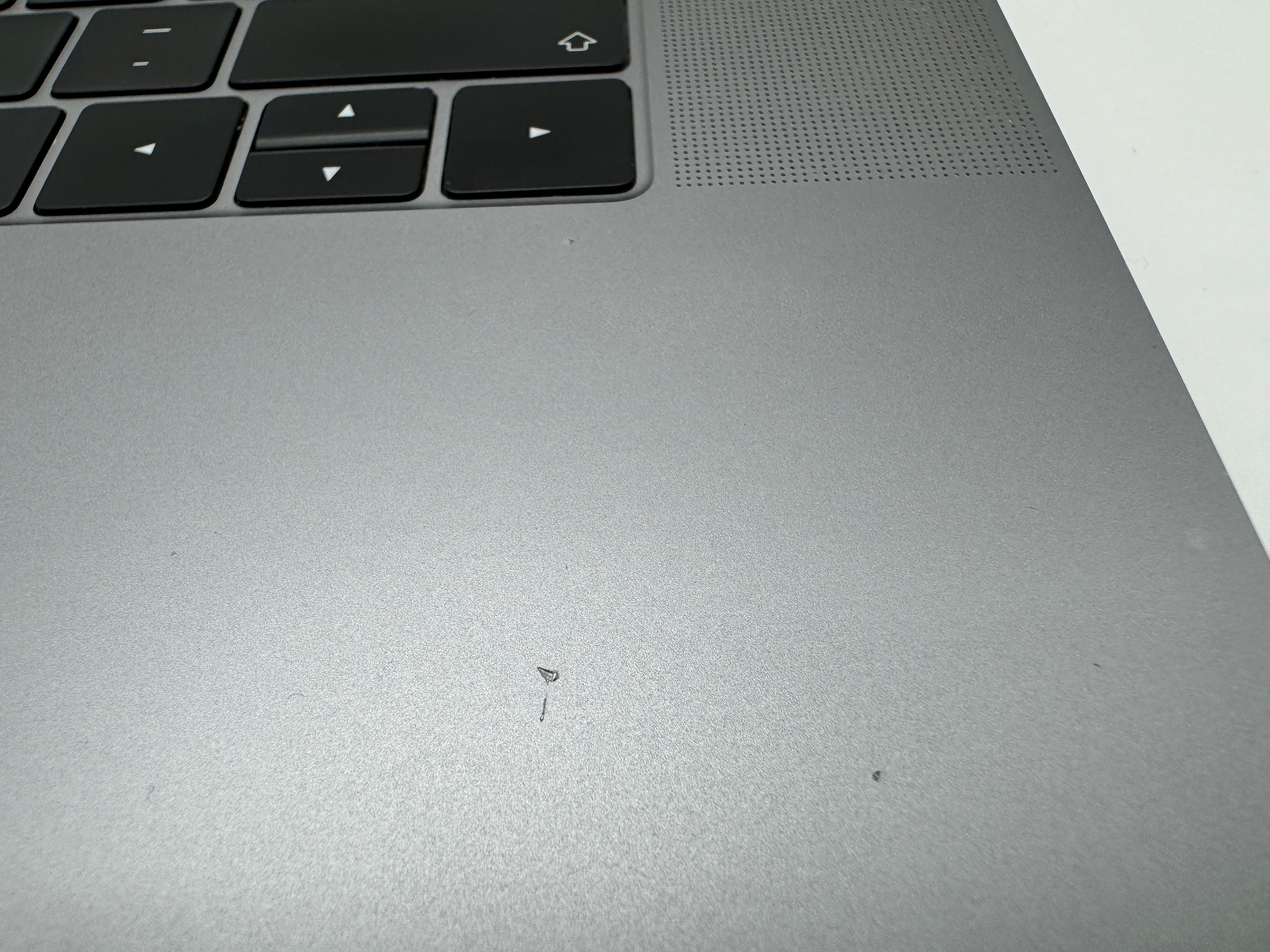 Macbook Pro 15" 2018 2019 A1990 QWERTZ Topcase Trackpad Tastatur Grau #T487