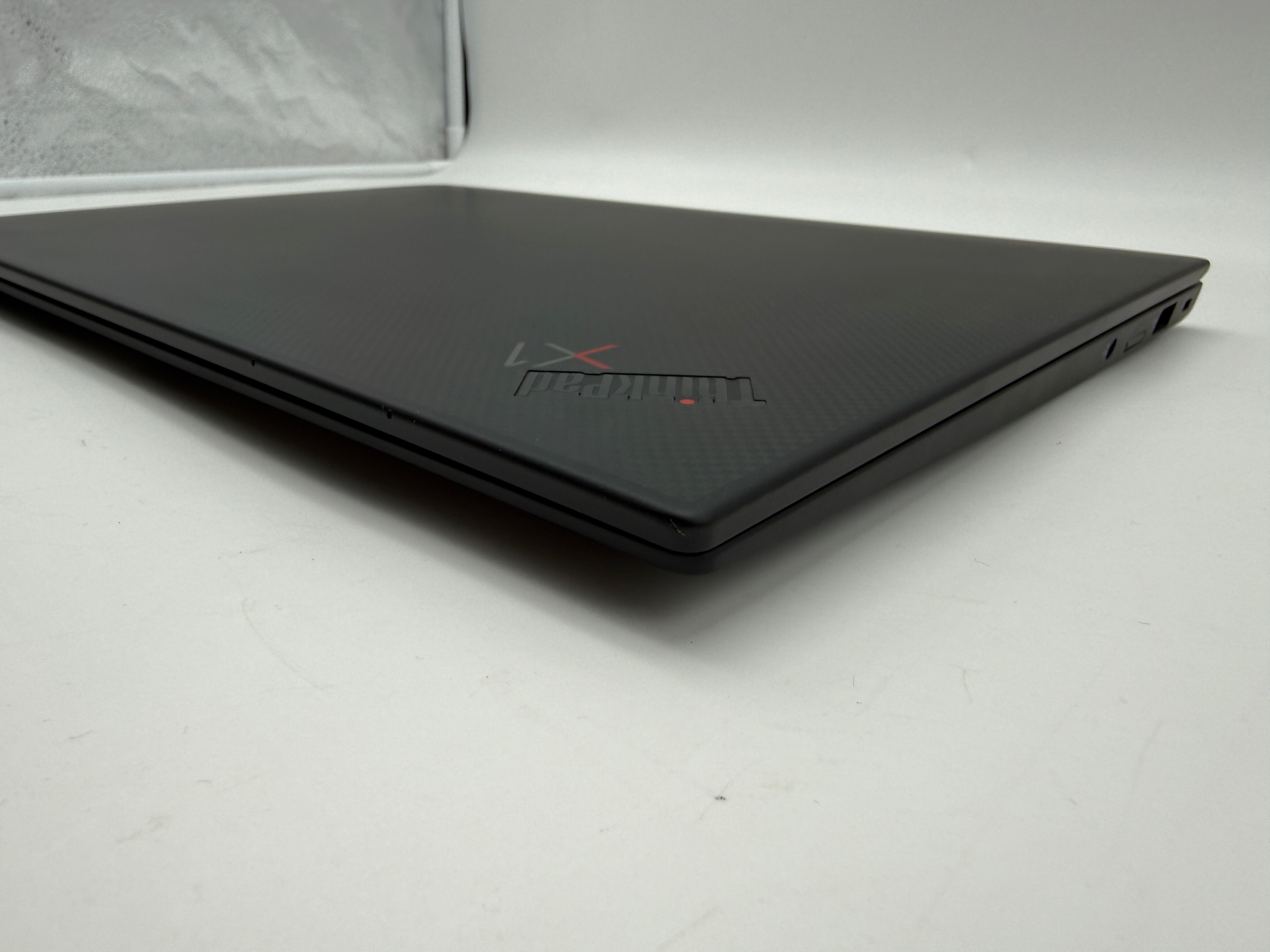 Lenovo ThinkPad X1 Carbon G9 2,8GHz 14" i7-1165G7 16GB 512GB SSD