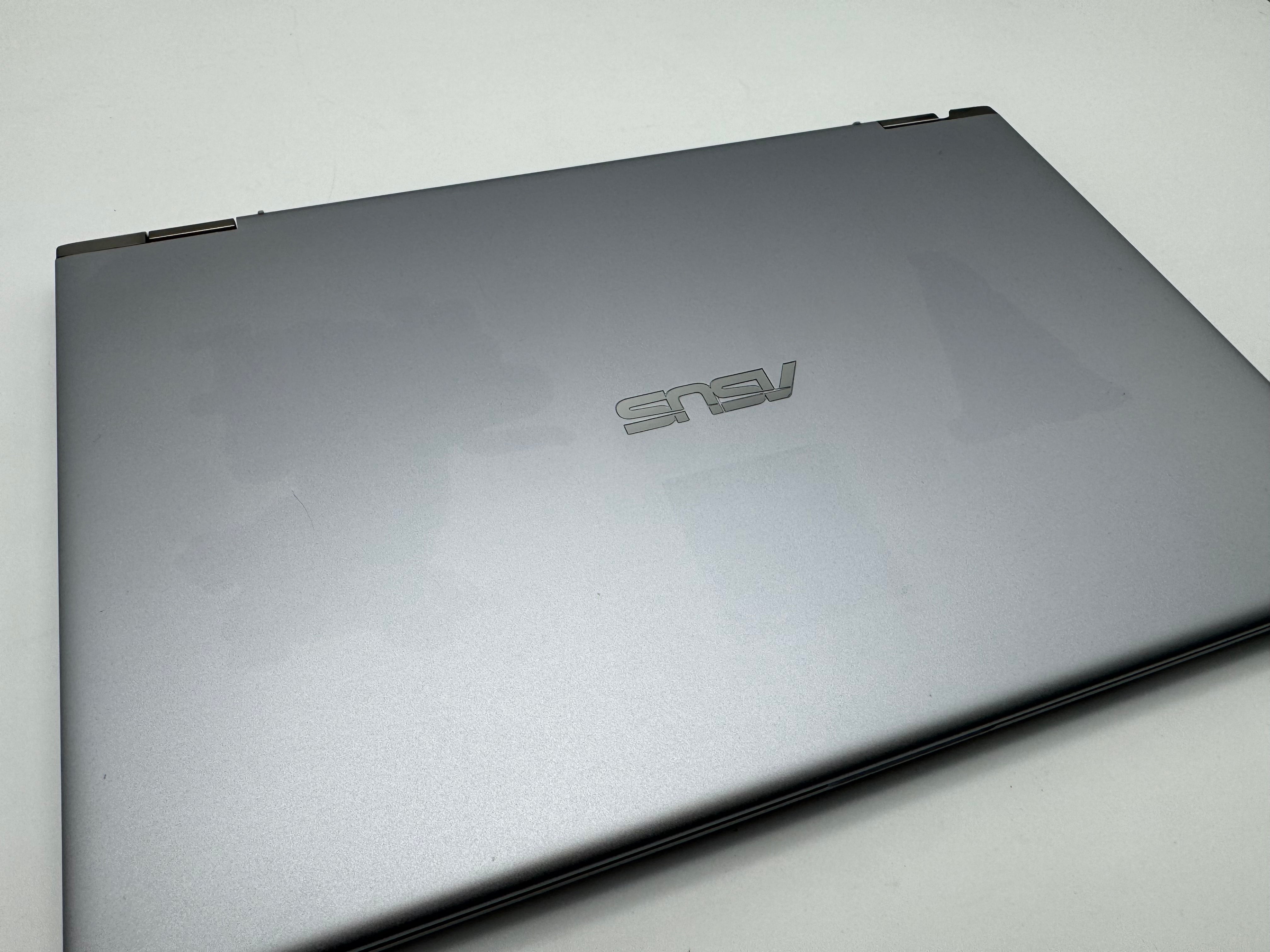 Asus Zenbook Flip 15" Ryzen 5 4500U 2,38GHZ 8GB 512GB