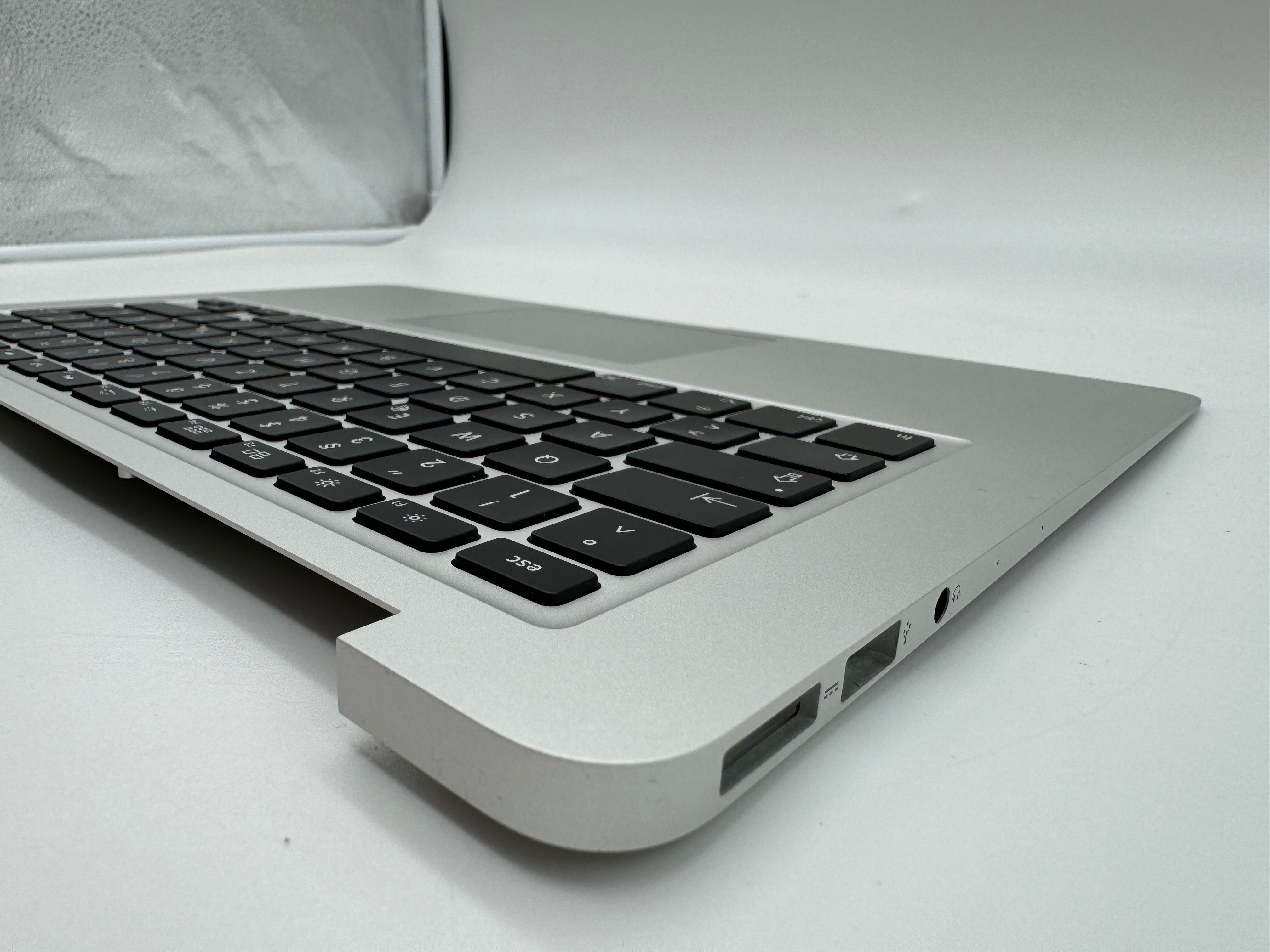 MacBook Air 13" A1466 2013 - 2017 Topcase QWERTZ Tastatur Akku Silber #T445