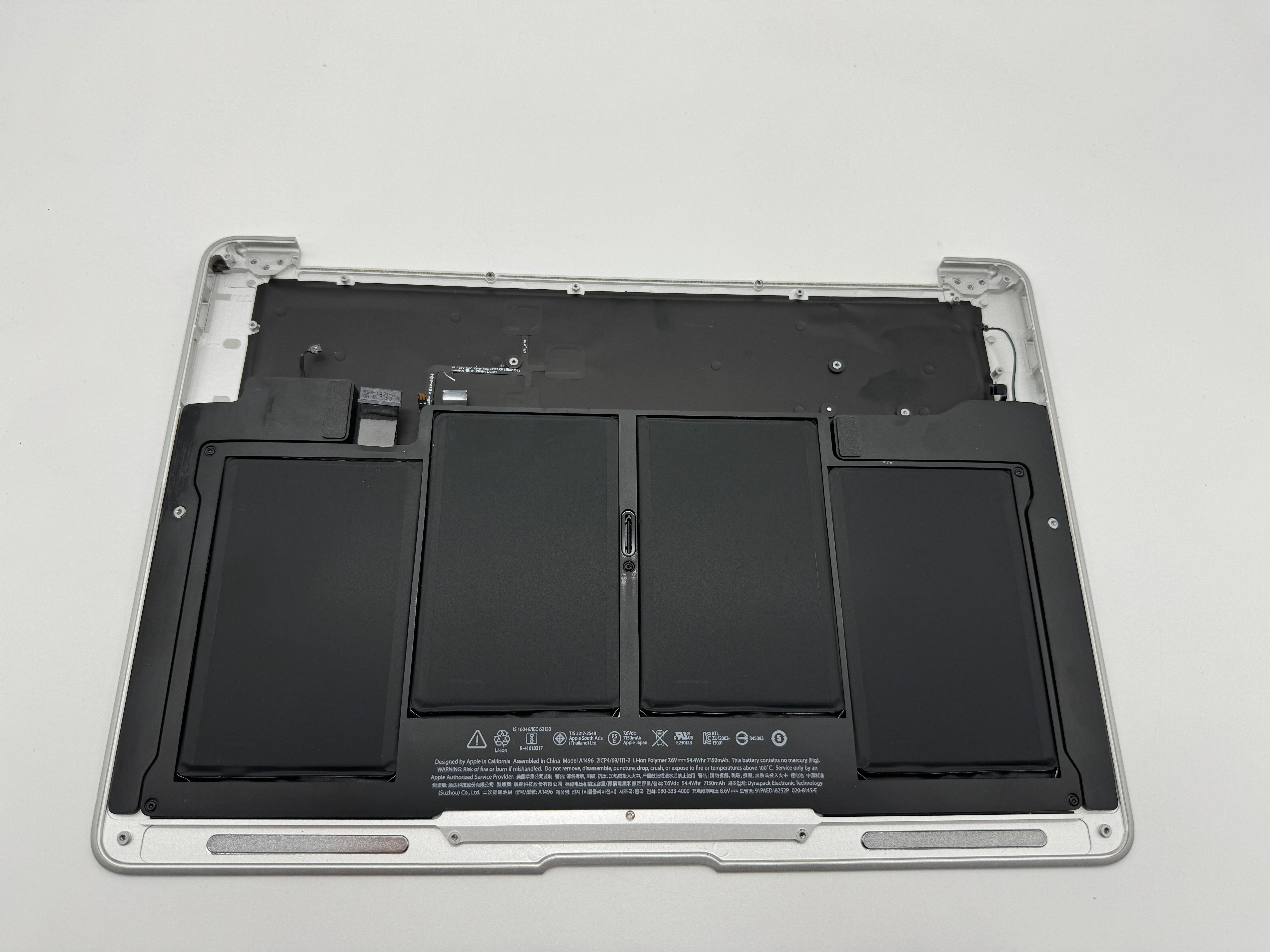 MacBook Air 13" A1466 2013 - 2017 Topcase QWERTZ Tastatur Akku Silber #T445