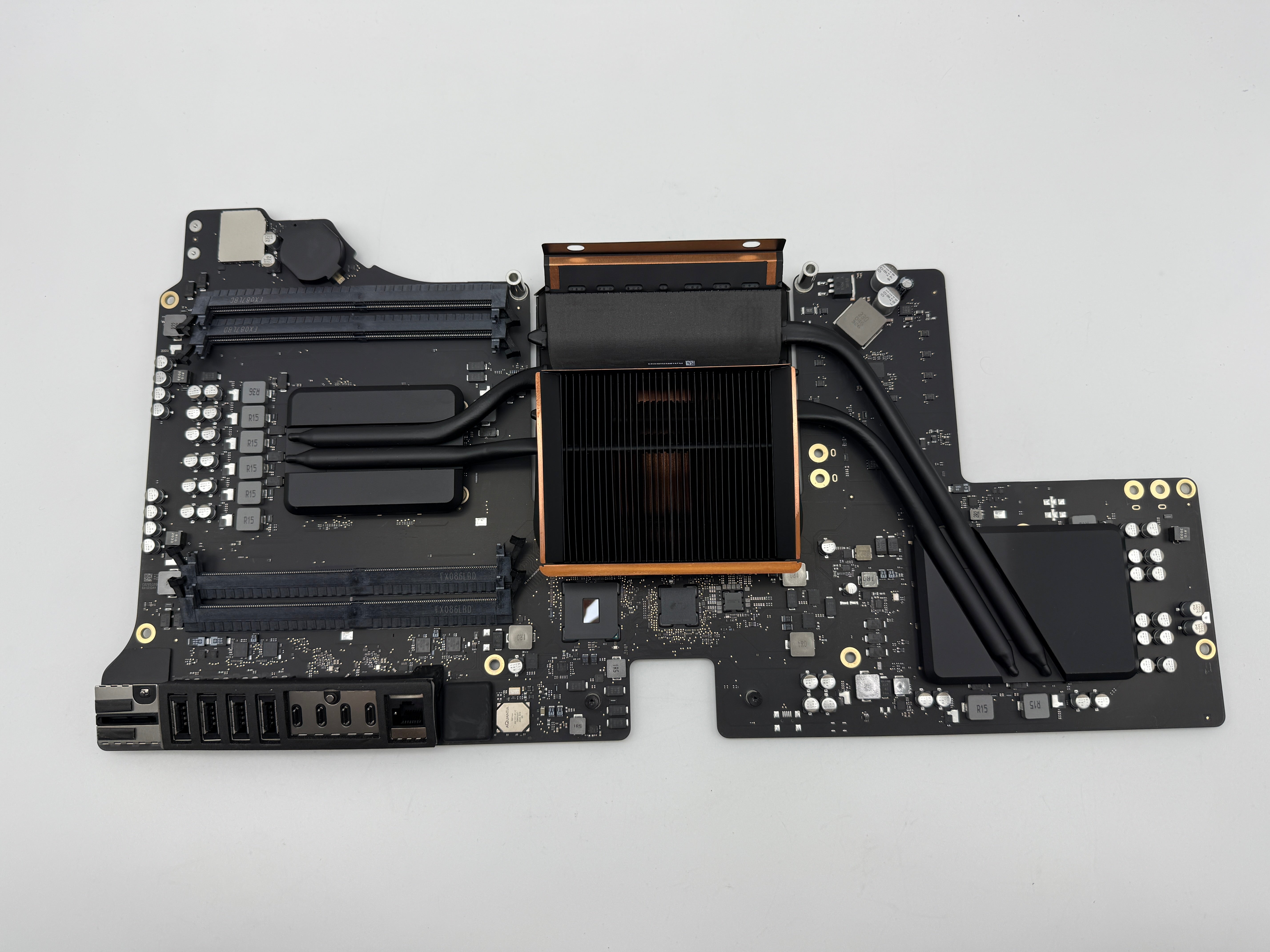 iMac Pro A1862 5K 2017 27“ Mainboard Logicboard 820-00967 iCloud Spender Donar