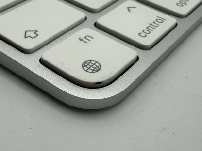 Apple Magic Keyboard A2450 Lightning Battery Weiß silber