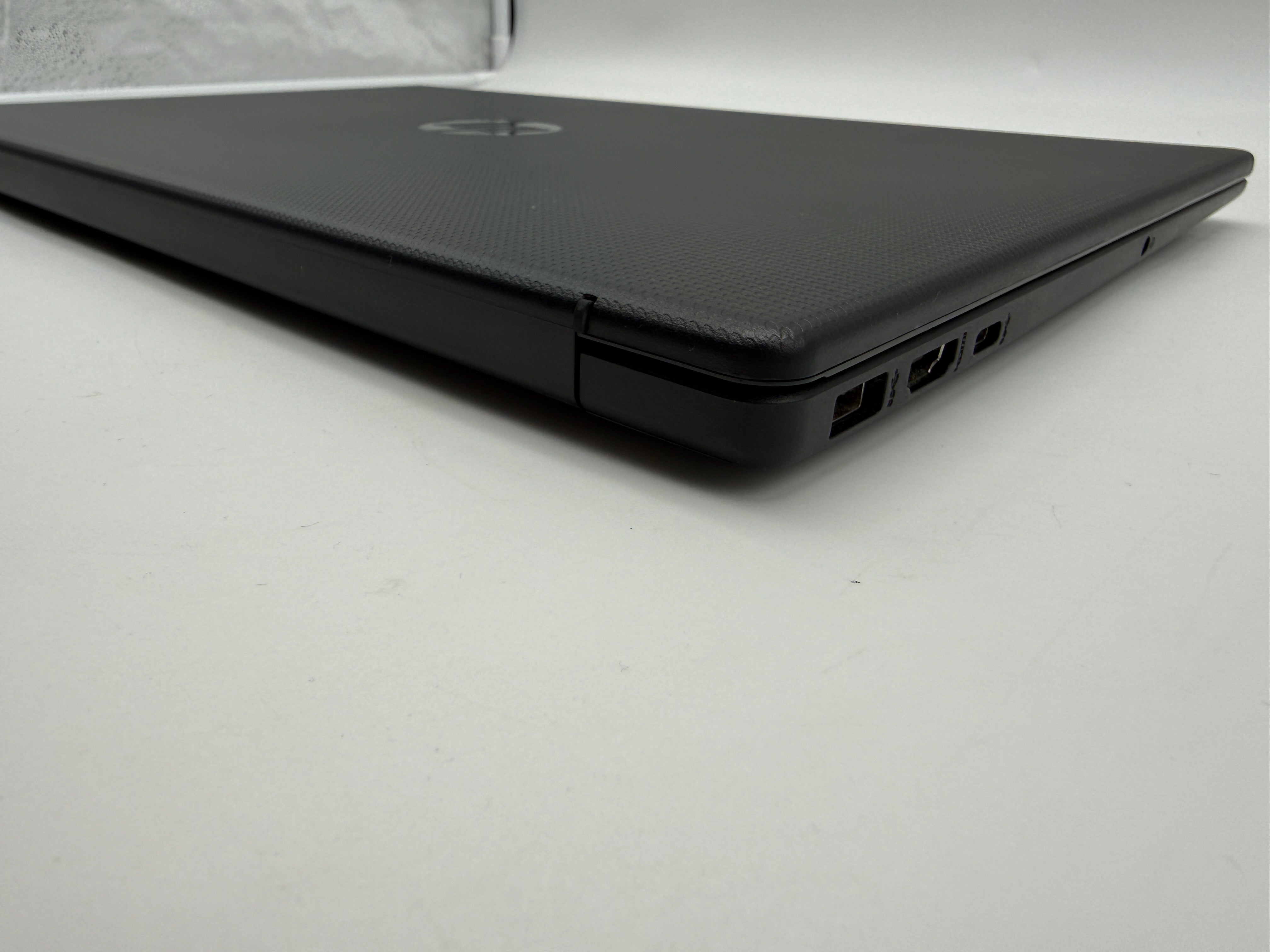 HP 15-fd0057ng Laptop i5-1335U 16GB  512GB SSD MwSt.